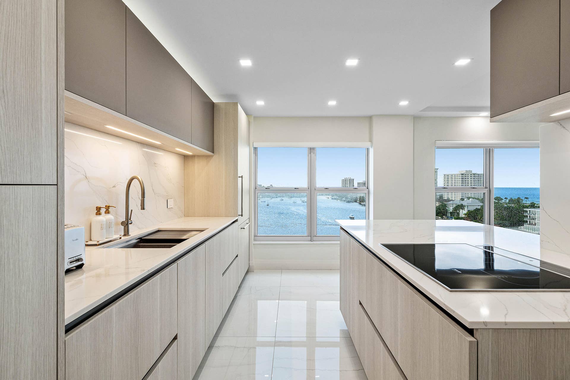 875 E CAMINO REAL, #11A, Boca Raton, FL 33432 011-875EastCaminoReal-11-BocaRaton-FL-33