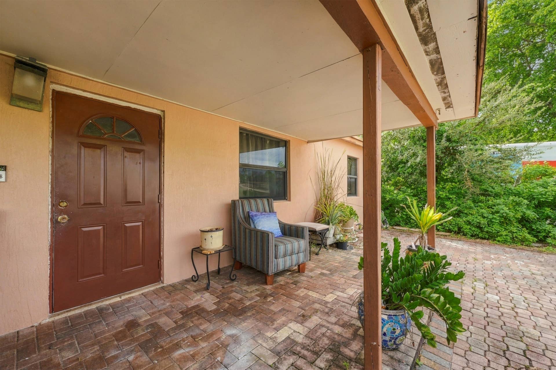 4972 NE 14TH Avenue, Pompano Beach, FL 33064 Entrance