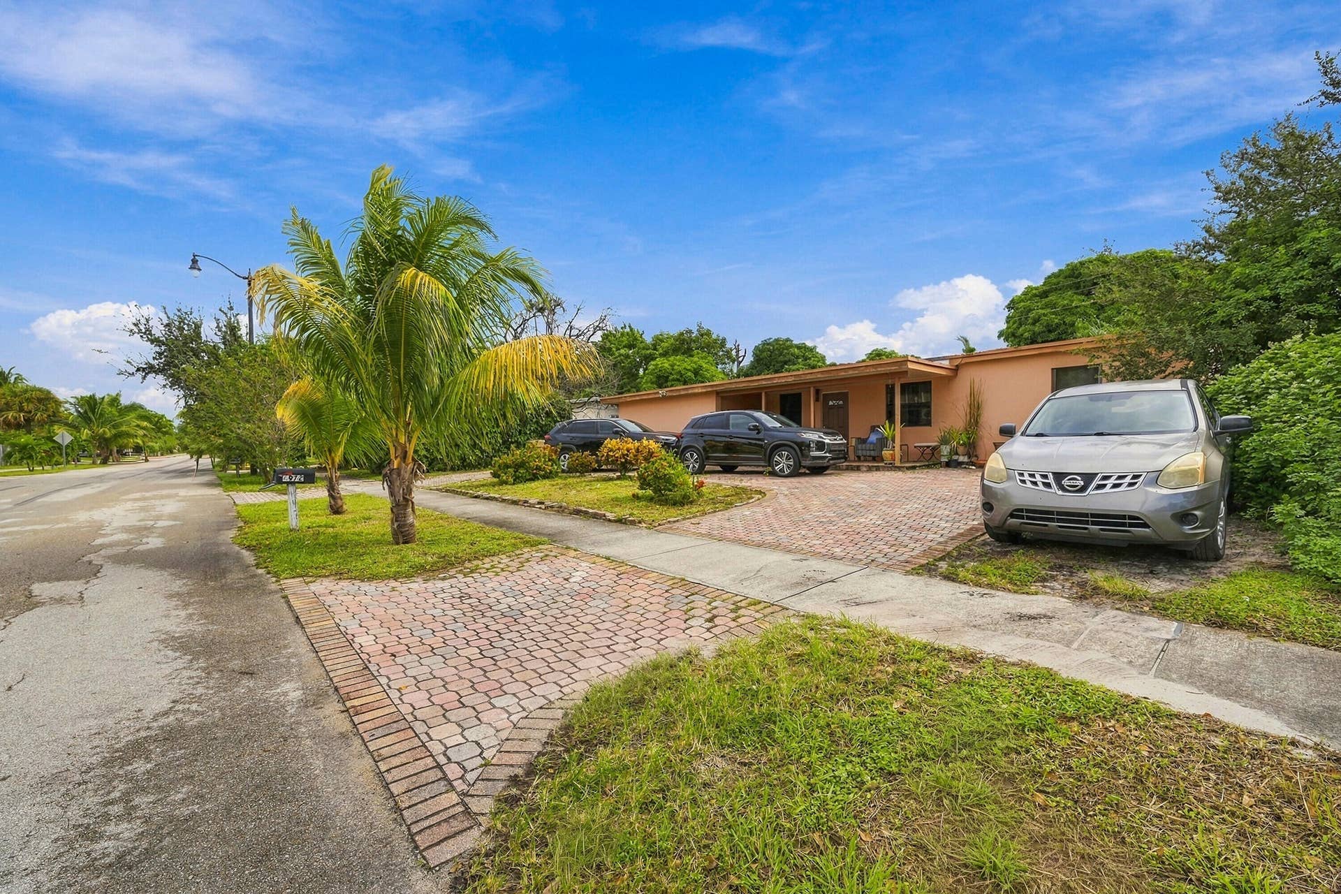 4972 NE 14TH Avenue, Pompano Beach, FL 33064 Front of Structure