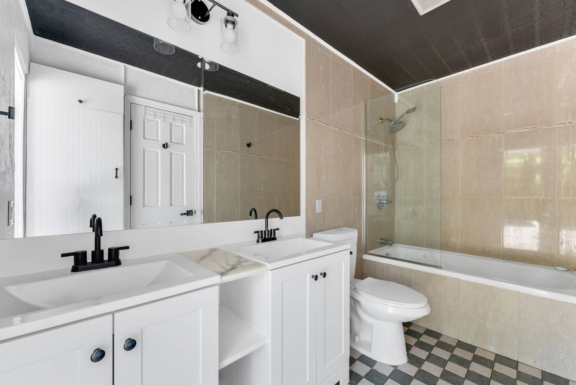 5313 SW 103rd Avenue, Cooper City, FL 33328 Primary Bathroom