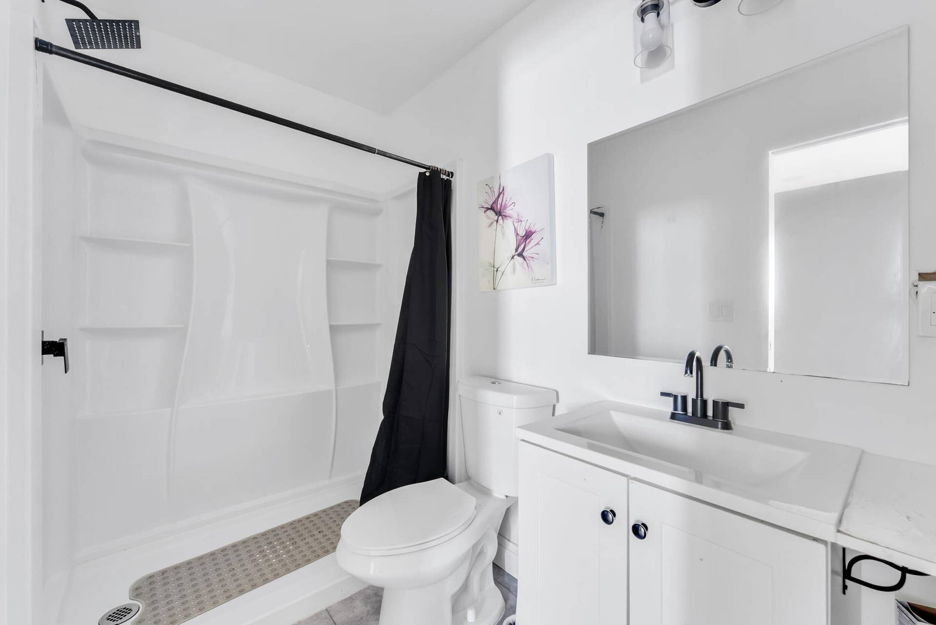 5313 SW 103rd Avenue, Cooper City, FL 33328 Guest Bathroom