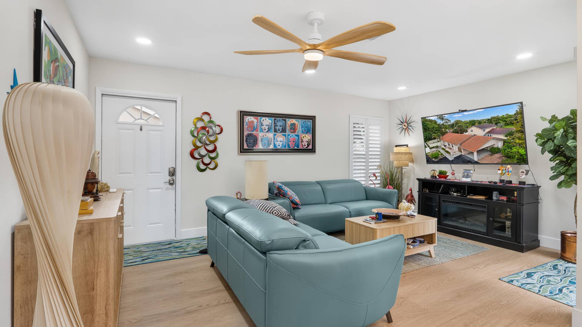 09-entry-living-DSC03864