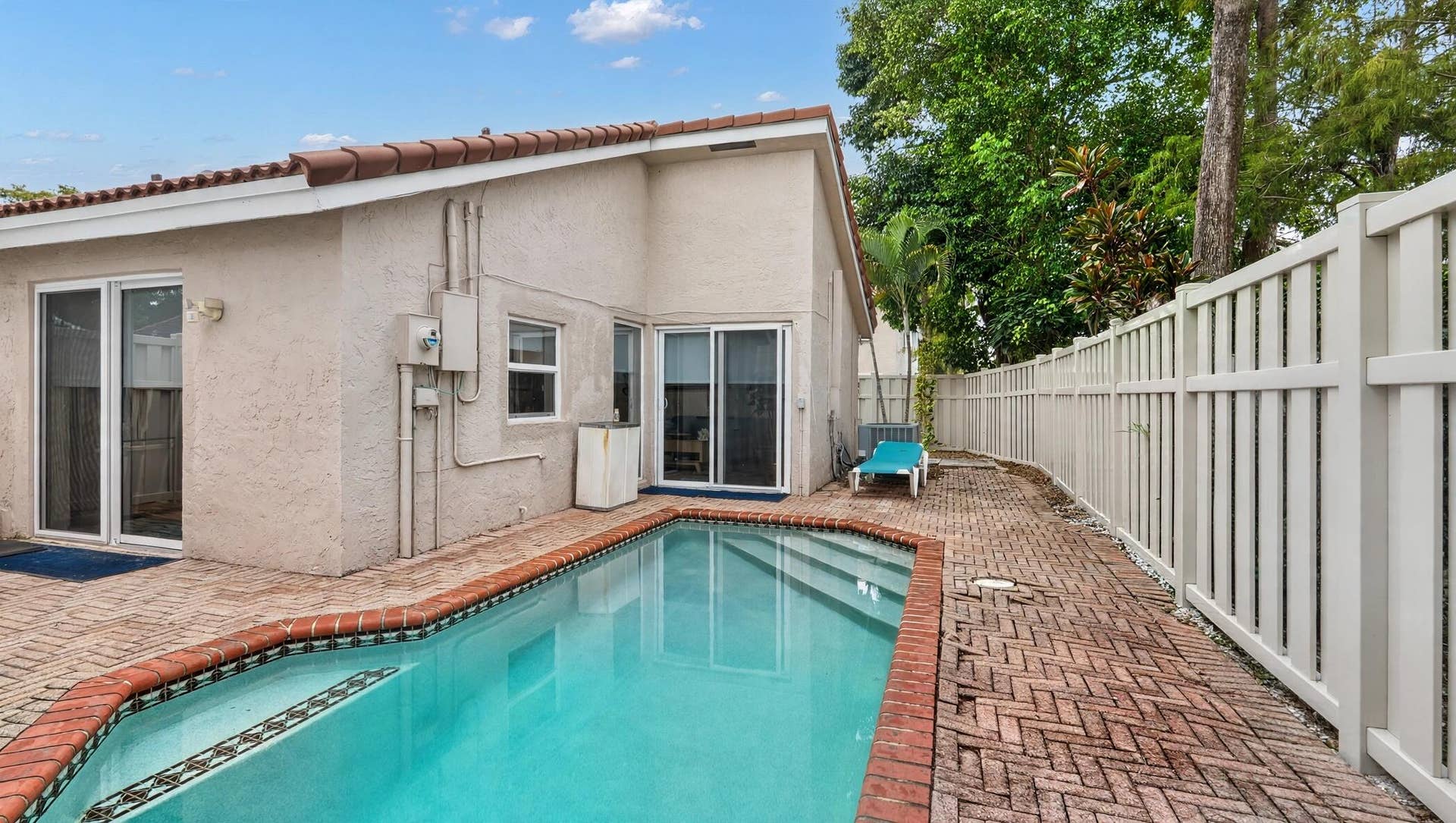 07-pool-2-DSC03966