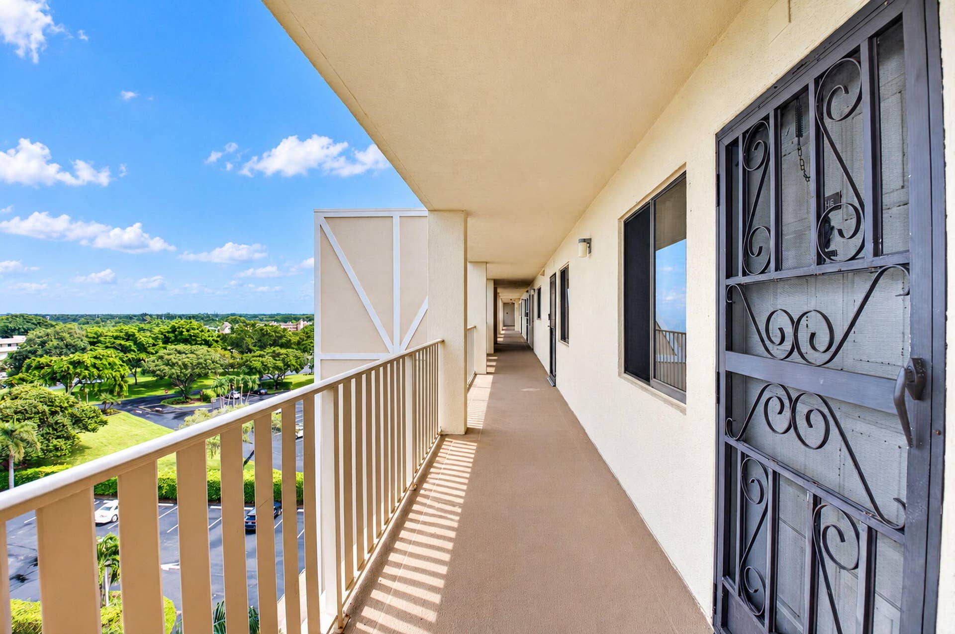 7240 Huntington Lane, #806, Delray Beach, FL 33446 Front Door