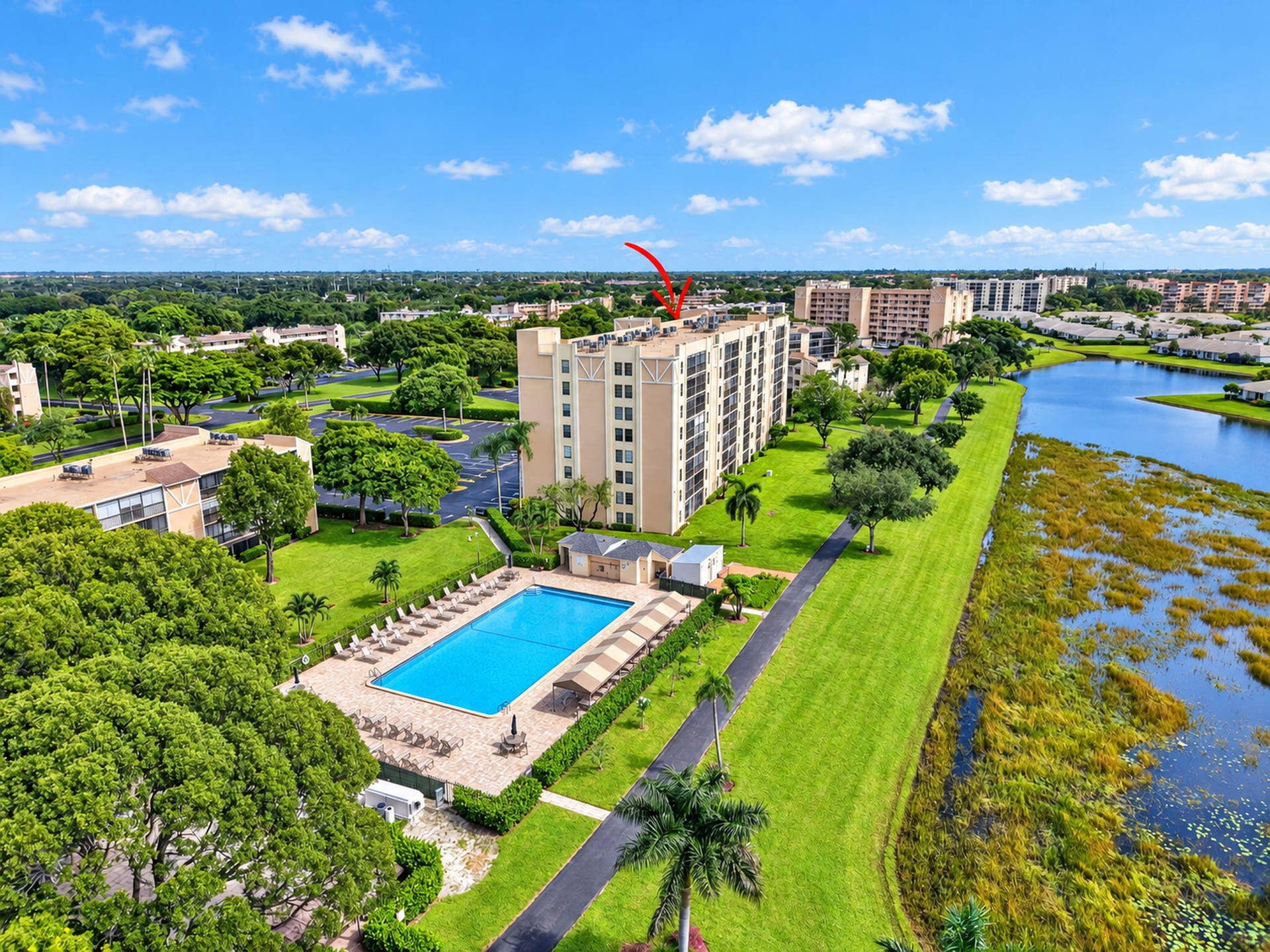 7240 Huntington Lane, #806, Delray Beach, FL 33446 Pool