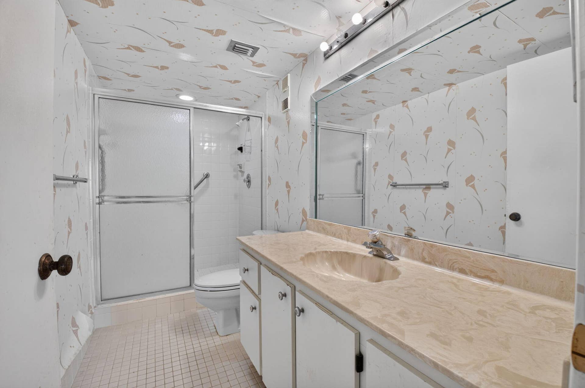 7240 Huntington Lane, #806, Delray Beach, FL 33446 Primary Bath