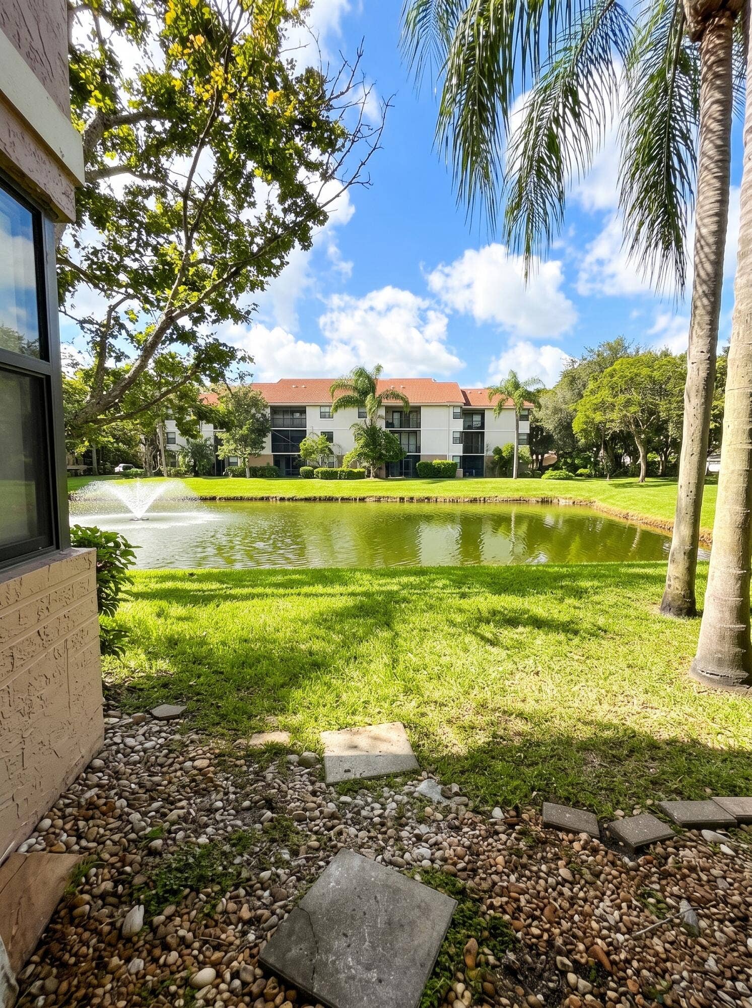 10121 W SUNRISE Boulevard, #106, Plantation, Plantation, FL 33322 lake view
