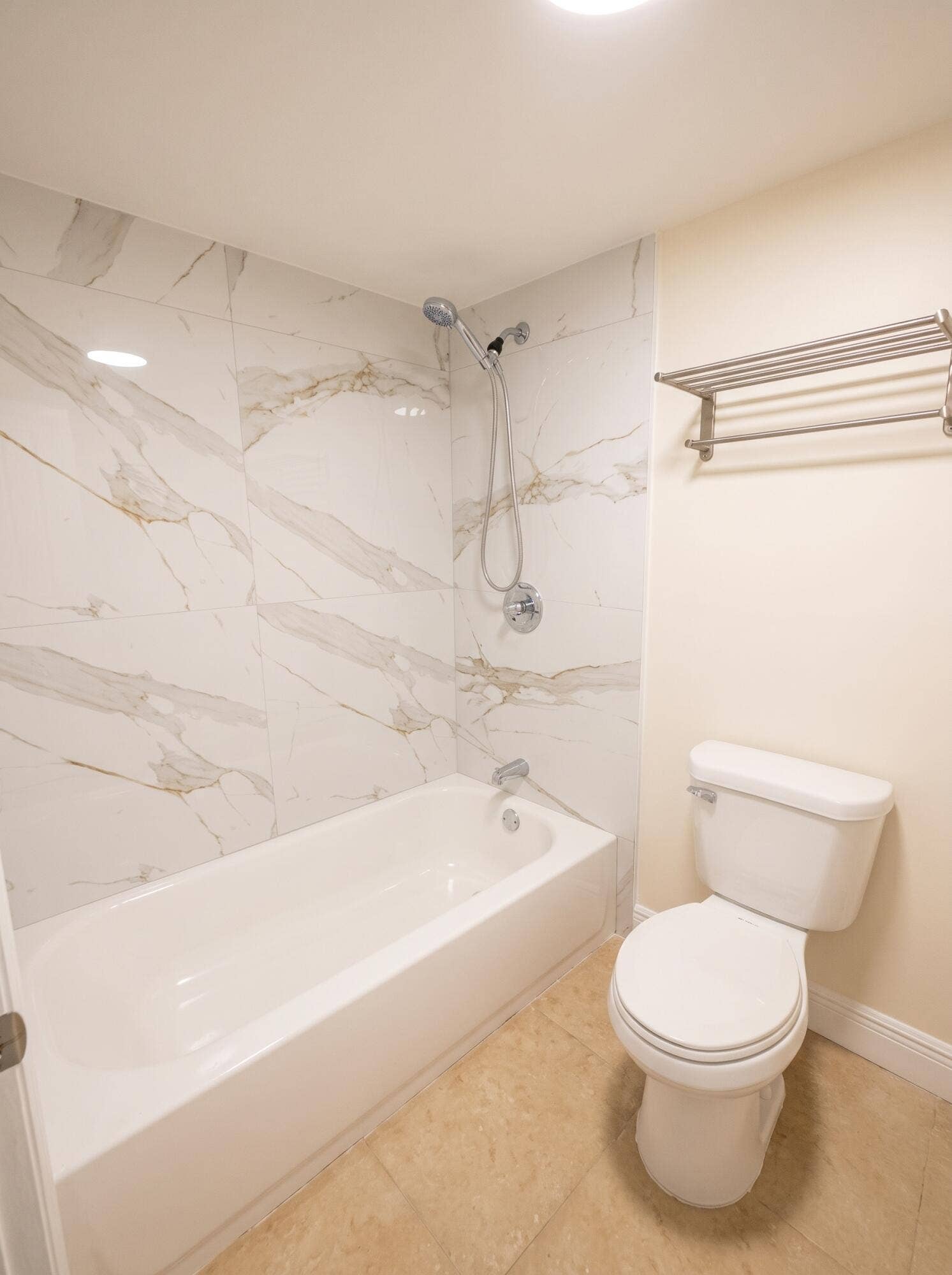 10121 W SUNRISE Boulevard, #106, Plantation, Plantation, FL 33322 master bath