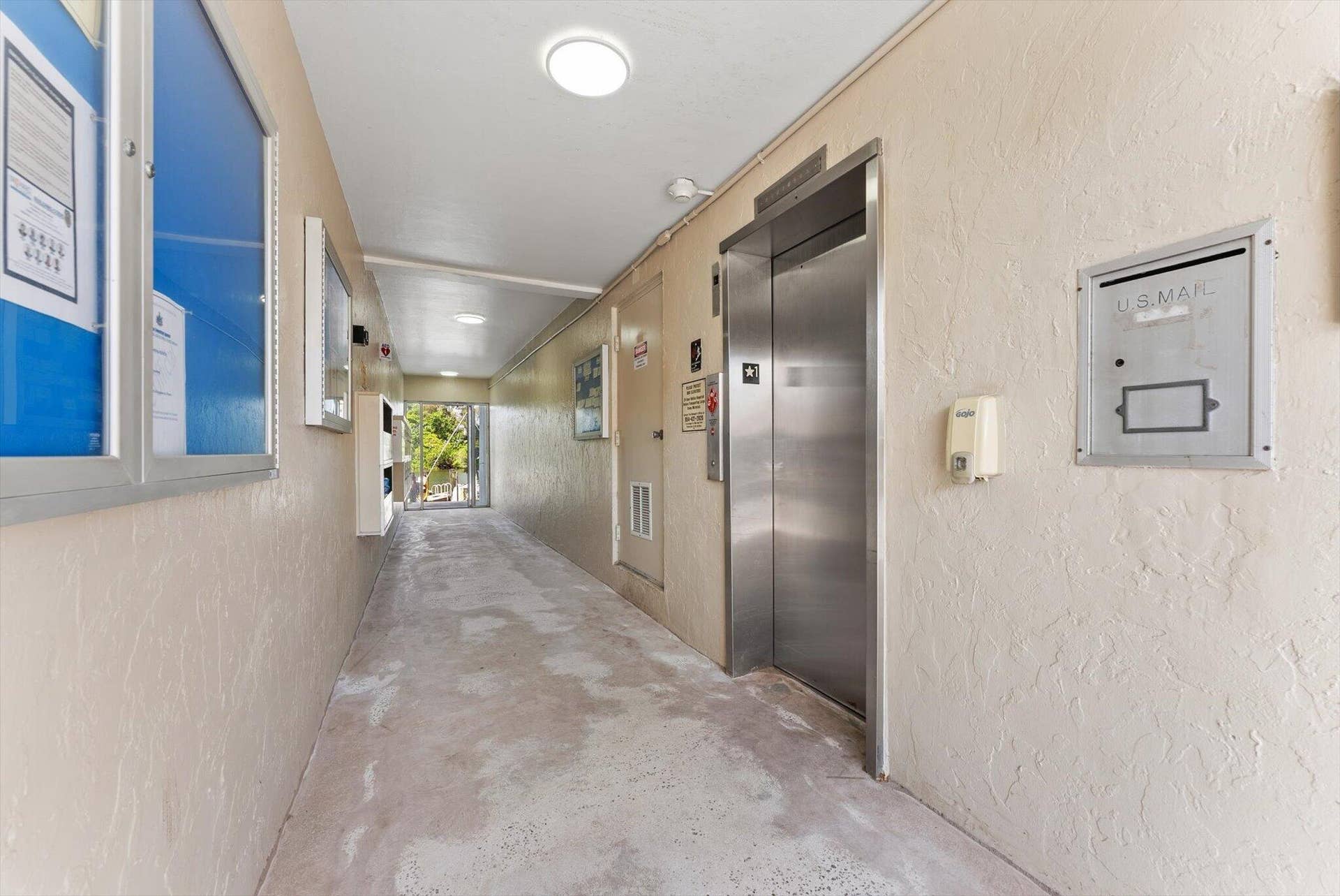 1319 E HILLSBORO Boulevard, #409, Deerfield Beach, FL 33441 03-3