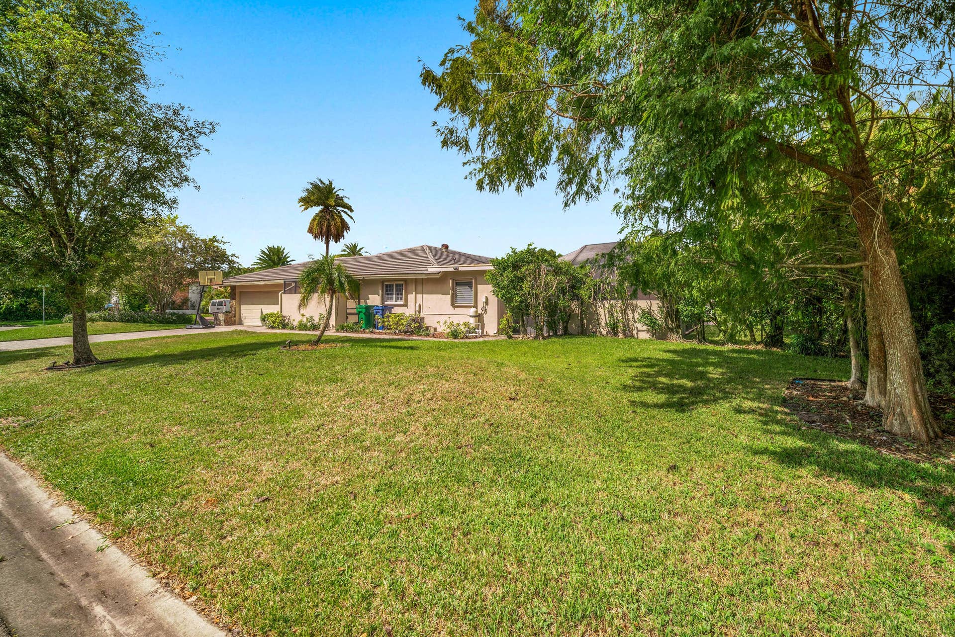 213 NW 94TH Way, Coral Springs, FL 33071 1-17