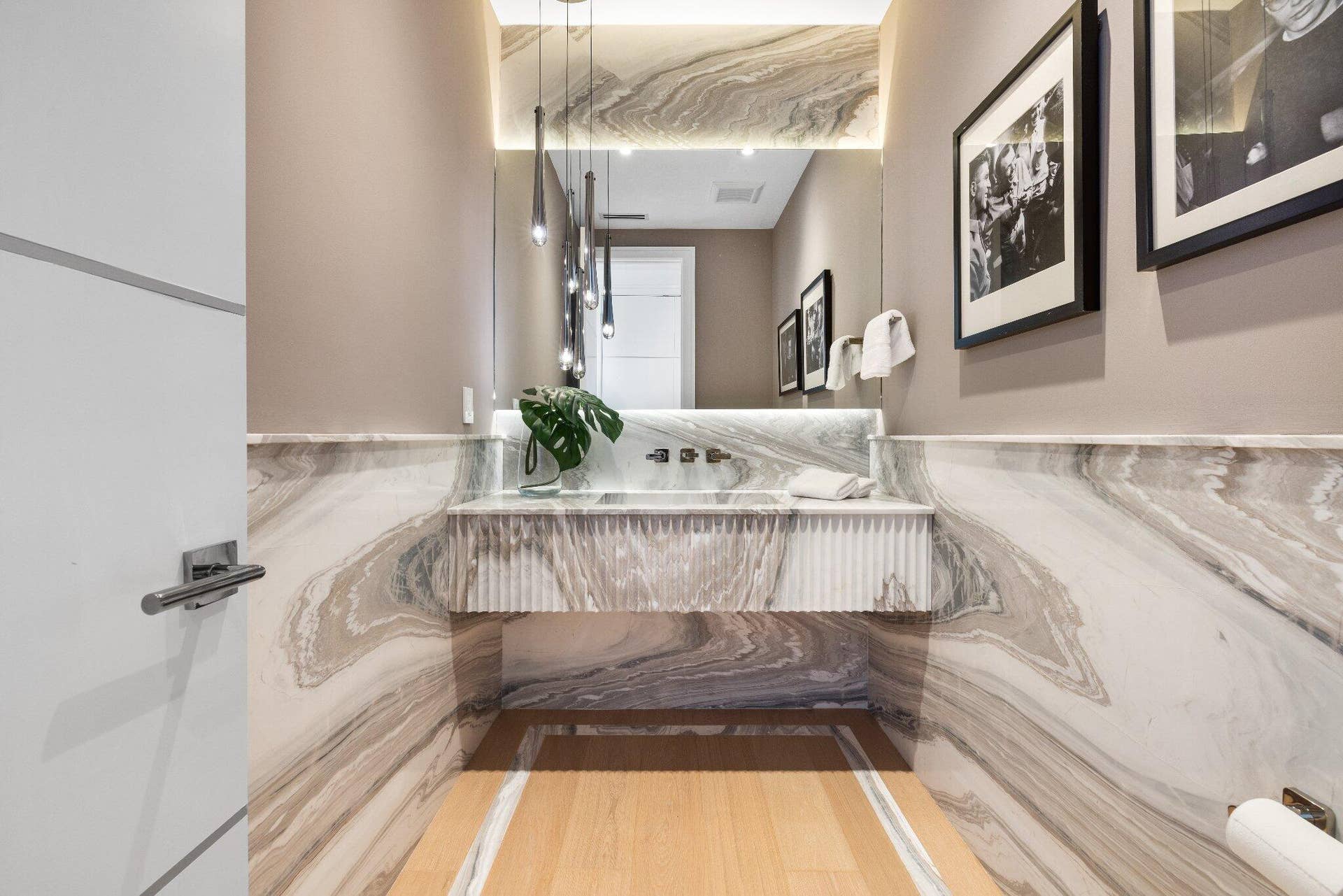 272 Sandpiper Drive, Palm Beach, FL 33480 Powder Room