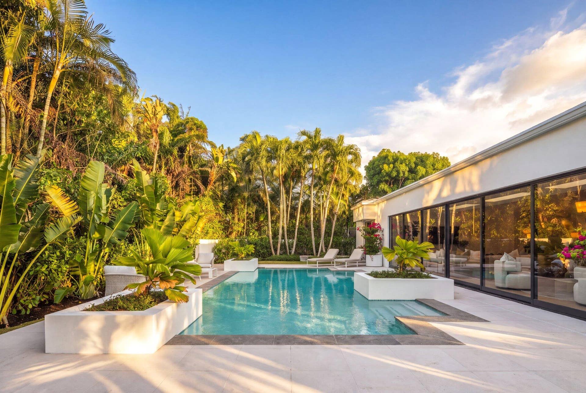 272 Sandpiper Drive, Palm Beach, FL 33480 Pool & Outdoor Area