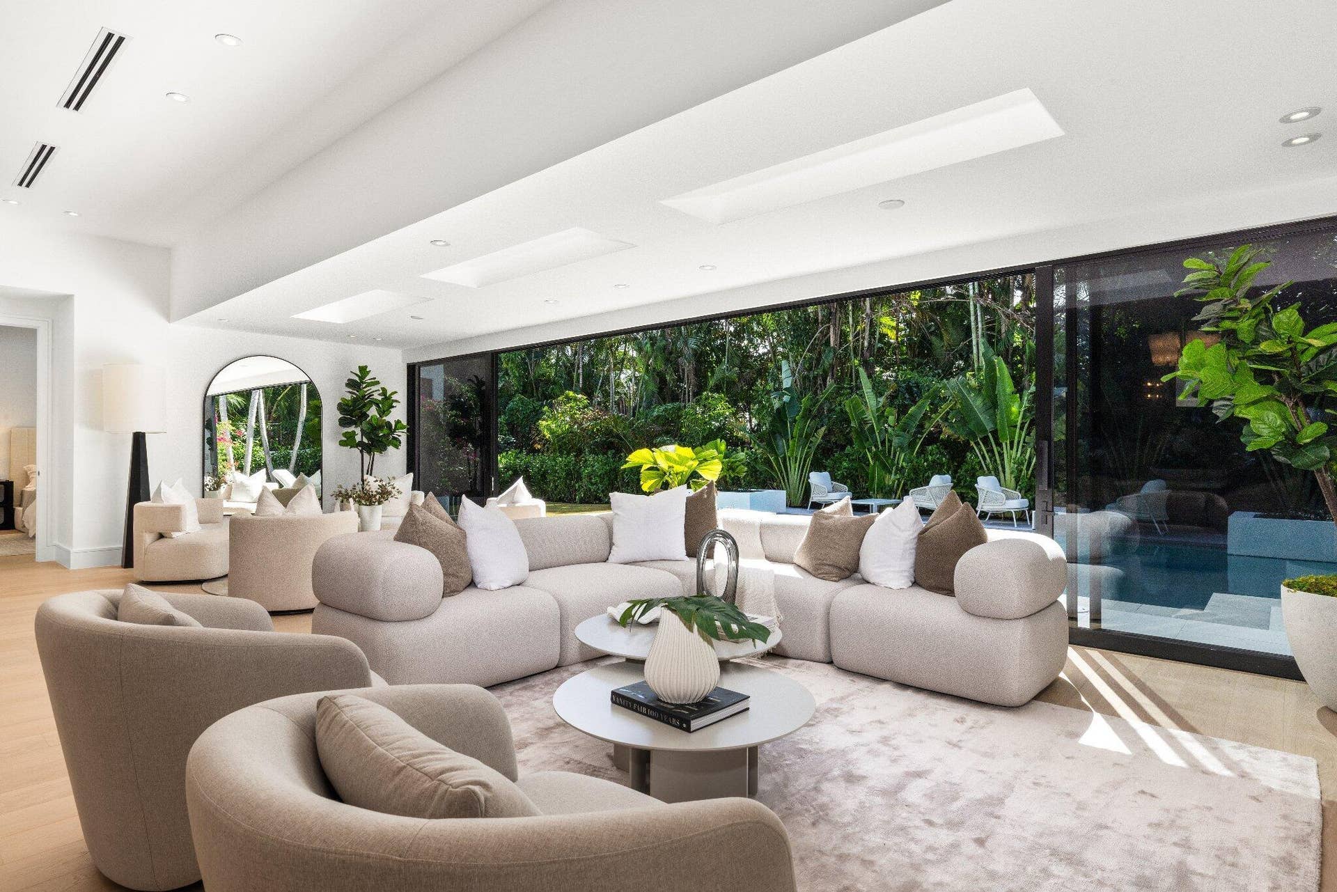 272 Sandpiper Drive, Palm Beach, FL 33480 Living Area