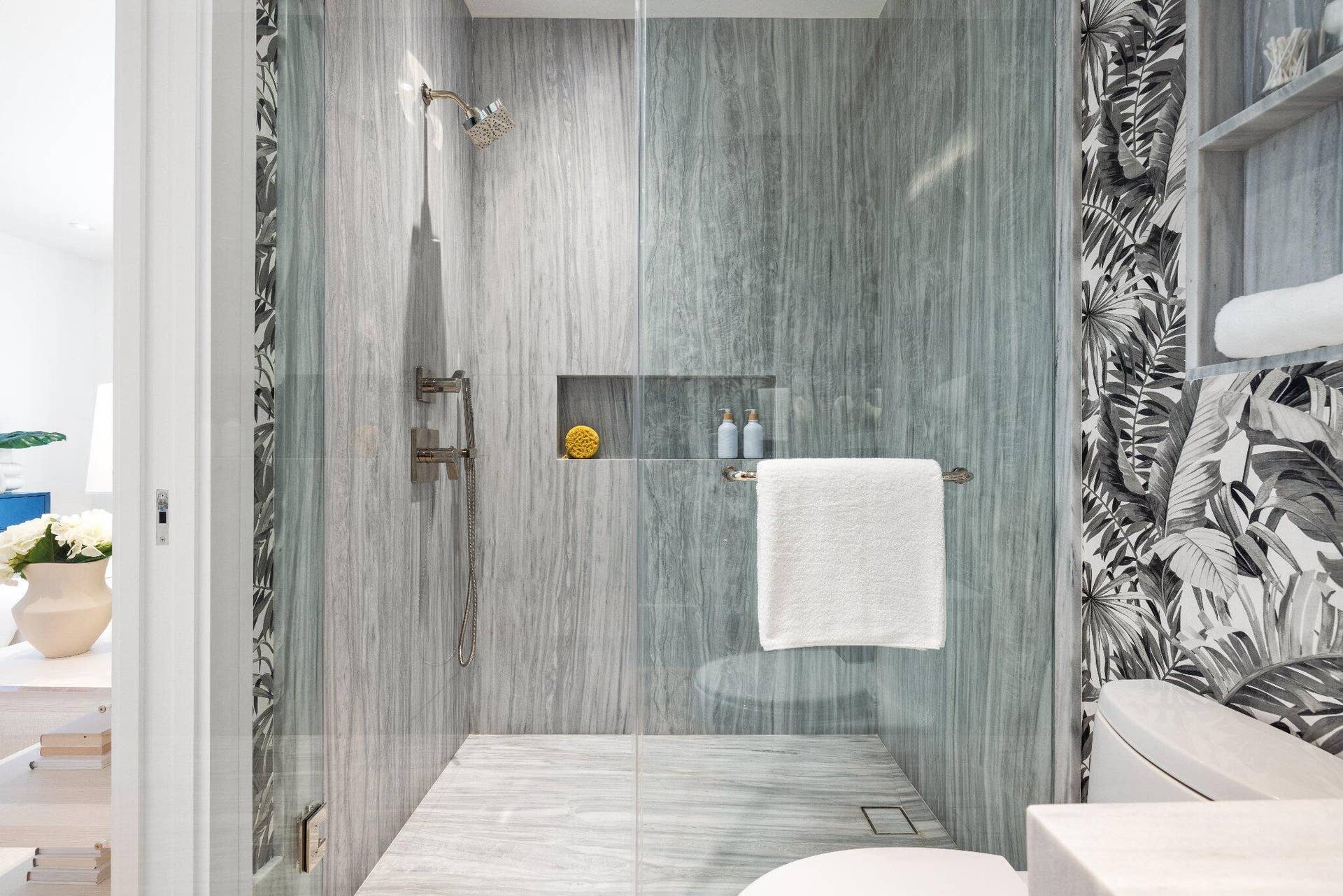 272 Sandpiper Drive, Palm Beach, FL 33480 Ensuite BA