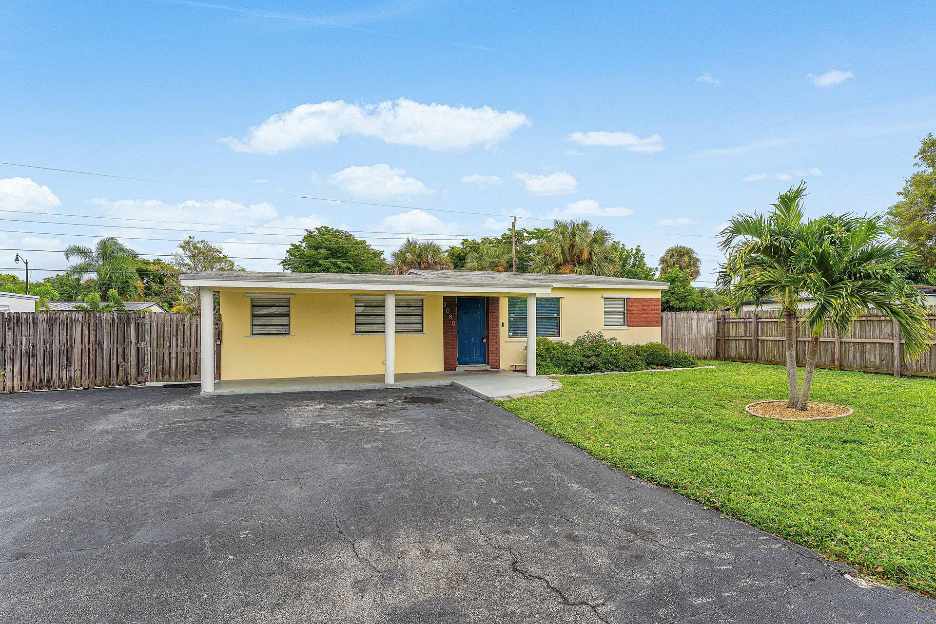 3080 NE 12TH Avenue, Pompano Beach, FL 33064 Front