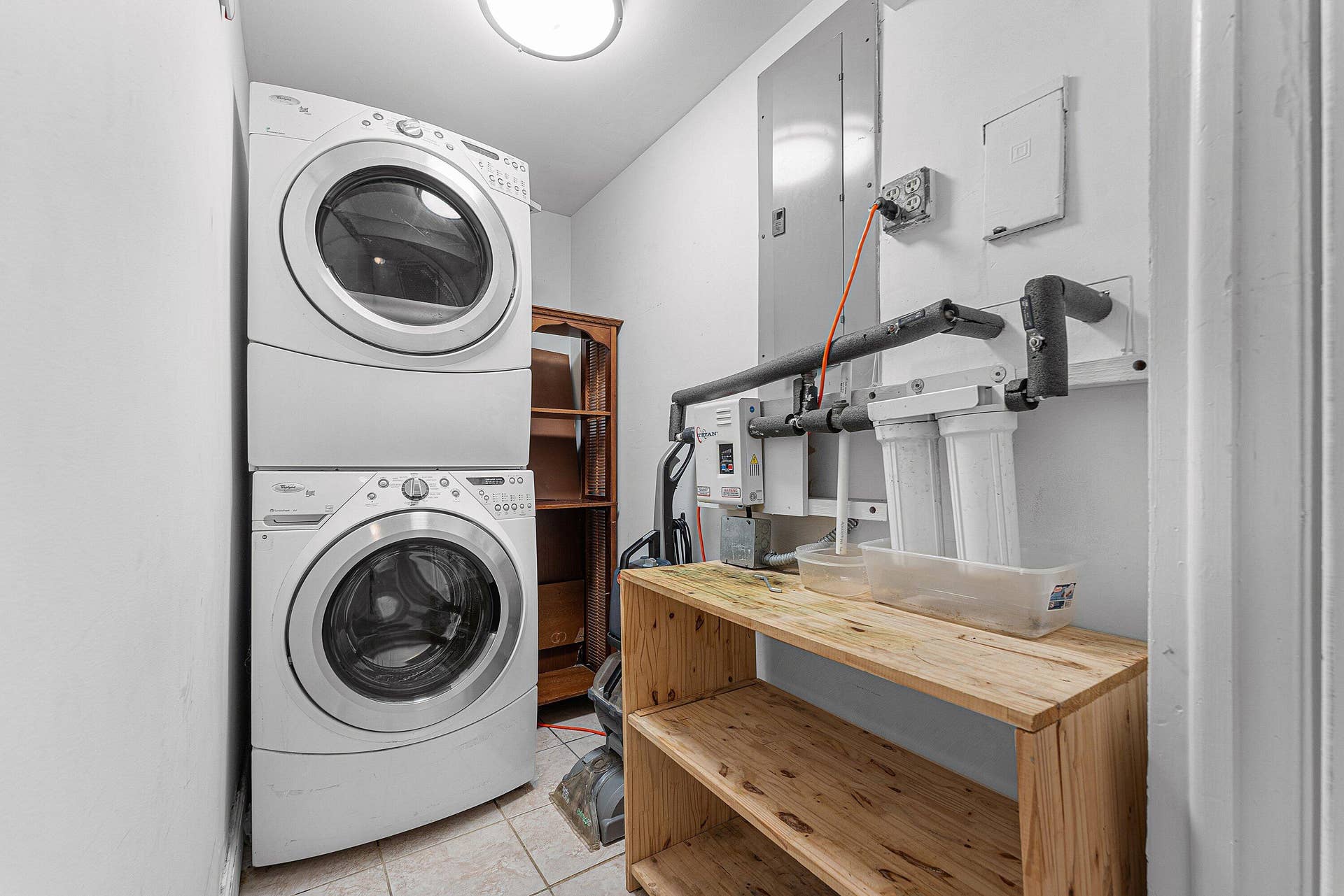 3080 NE 12TH Avenue, Pompano Beach, FL 33064 Laundry