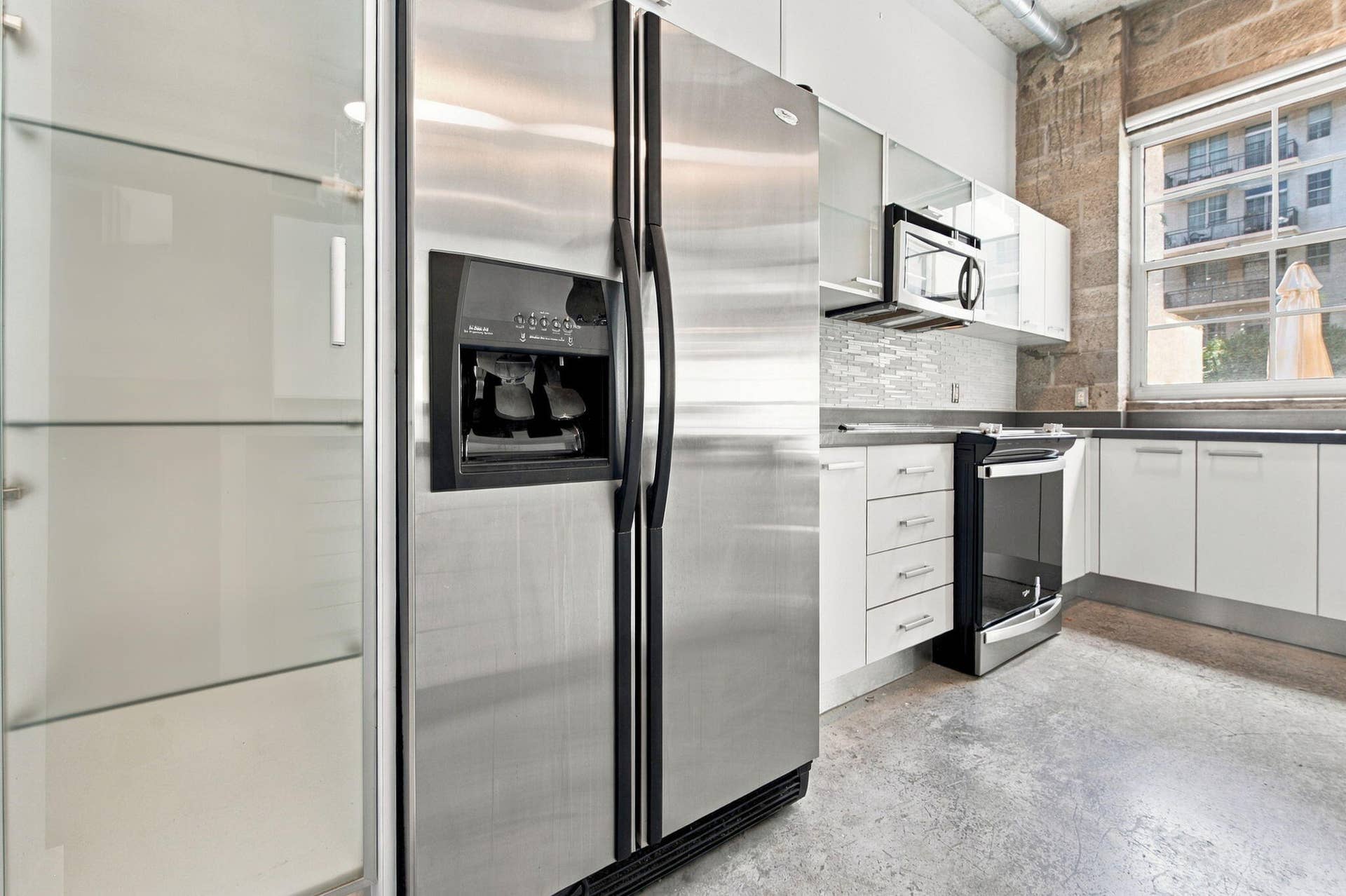 17-web-or-mls-434-nw-1st-ave-203