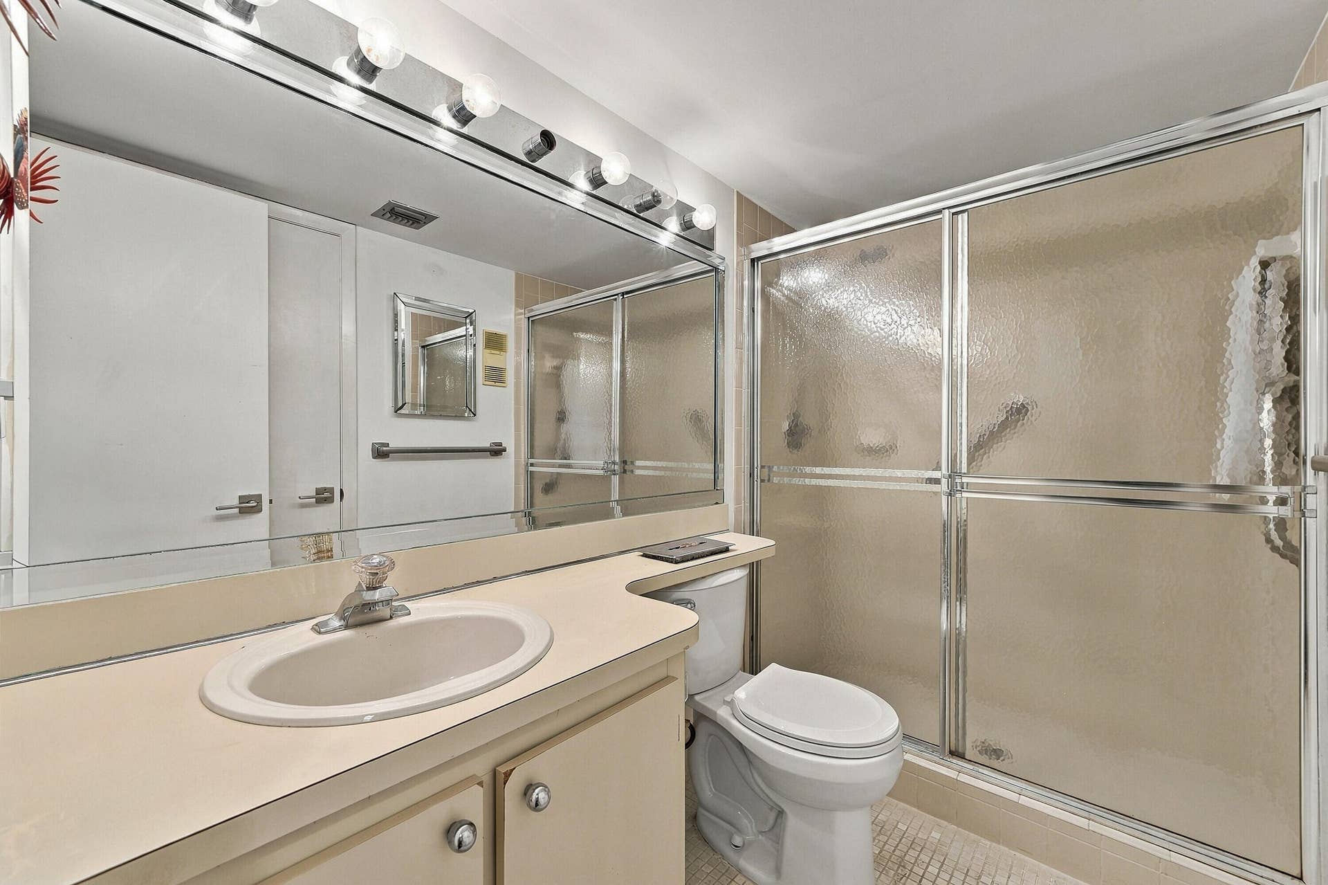 Bathroom #2
