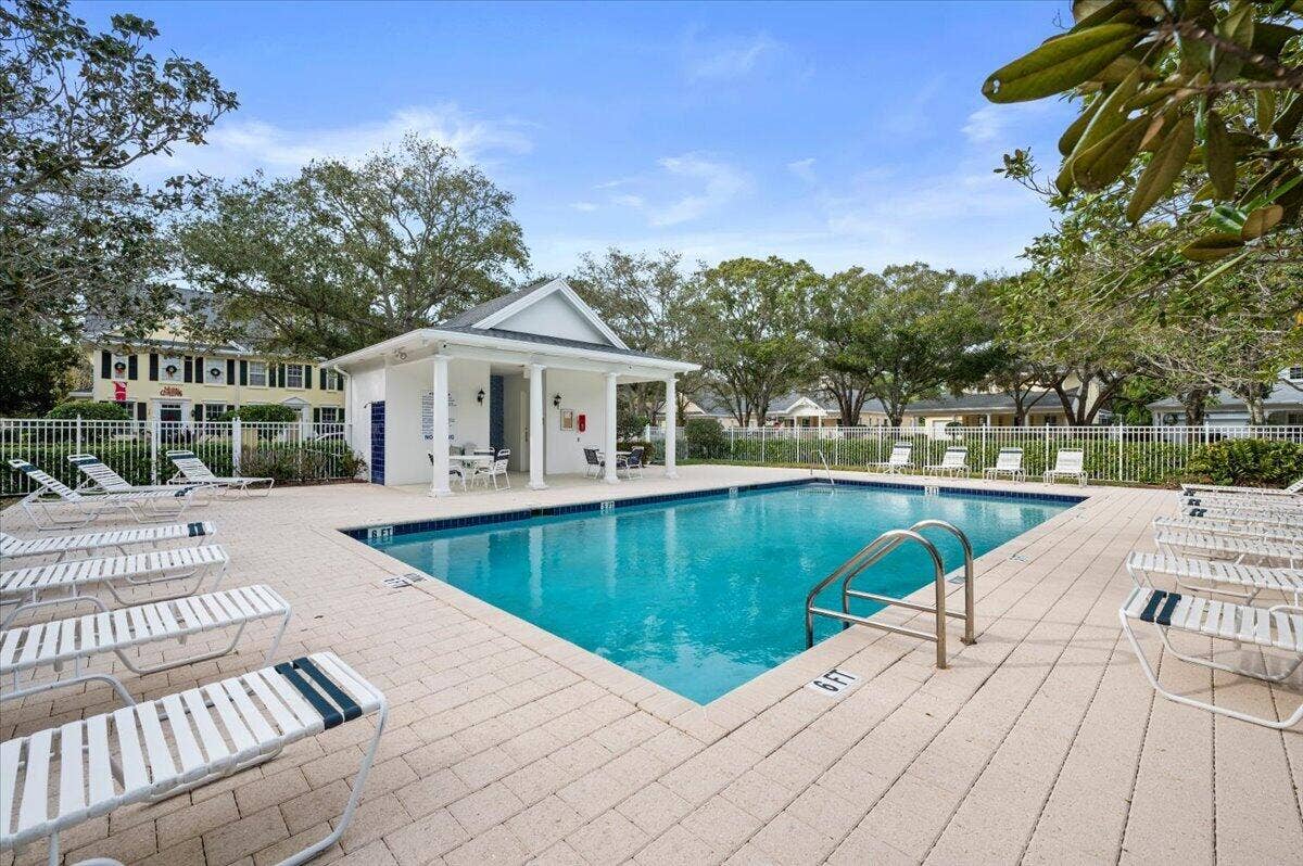 118 Cherry Laurel Drive, Jupiter, FL 33458 Newhaven Pool