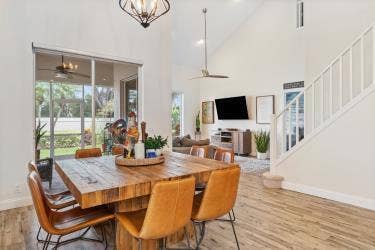43 Pinnacle-Dining to Living
