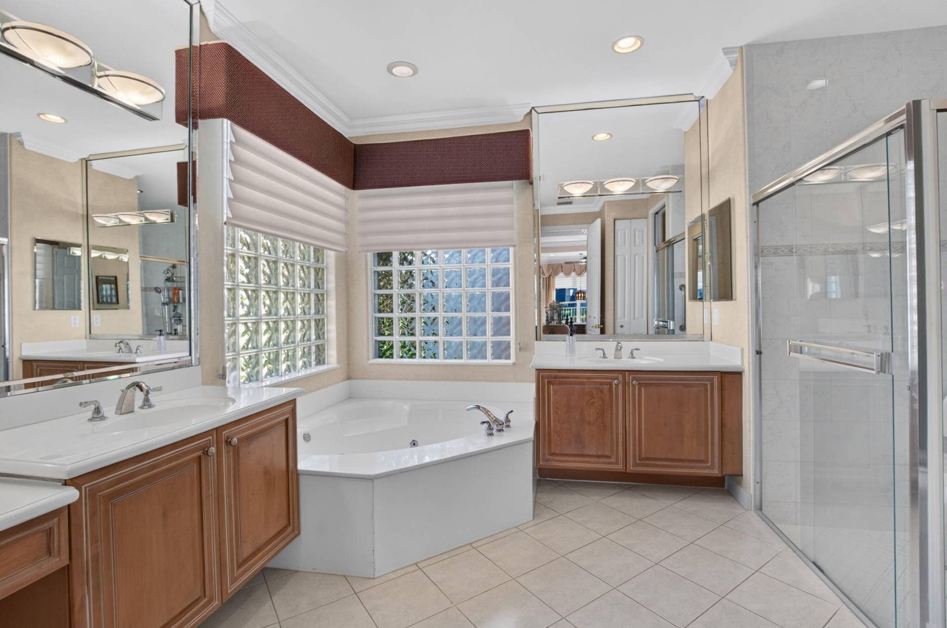 7657 ROYALE RIVER Lane, Lake Worth, FL 33467 Master Bath