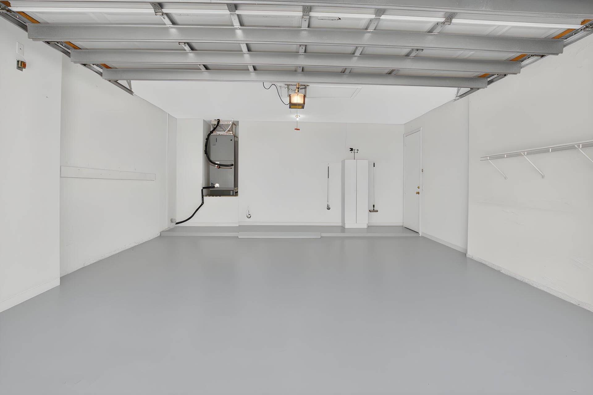 7657 ROYALE RIVER Lane, Lake Worth, FL 33467 garage clean
