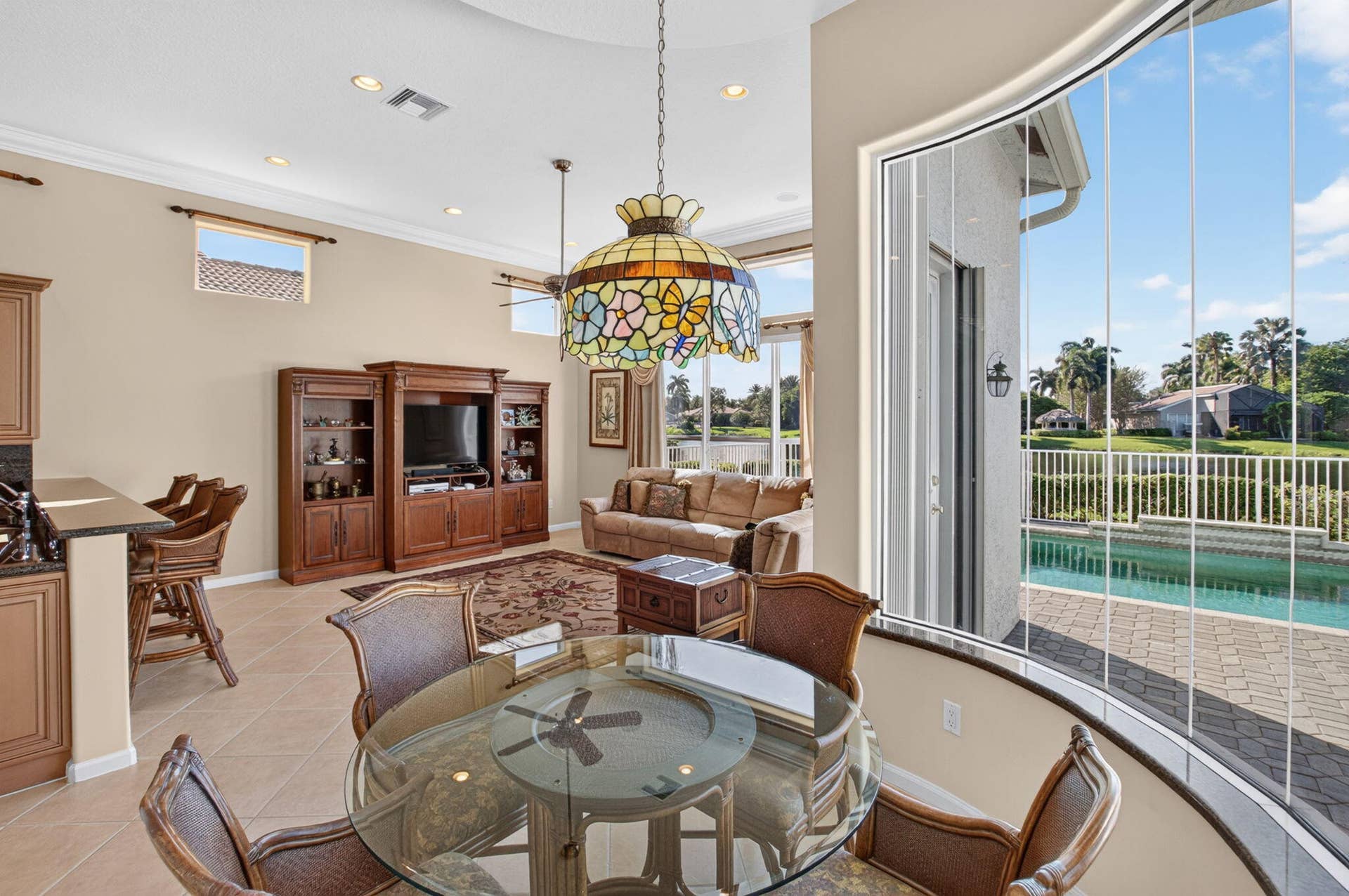 7657 ROYALE RIVER Lane, Lake Worth, FL 33467 Curved Glass Window
