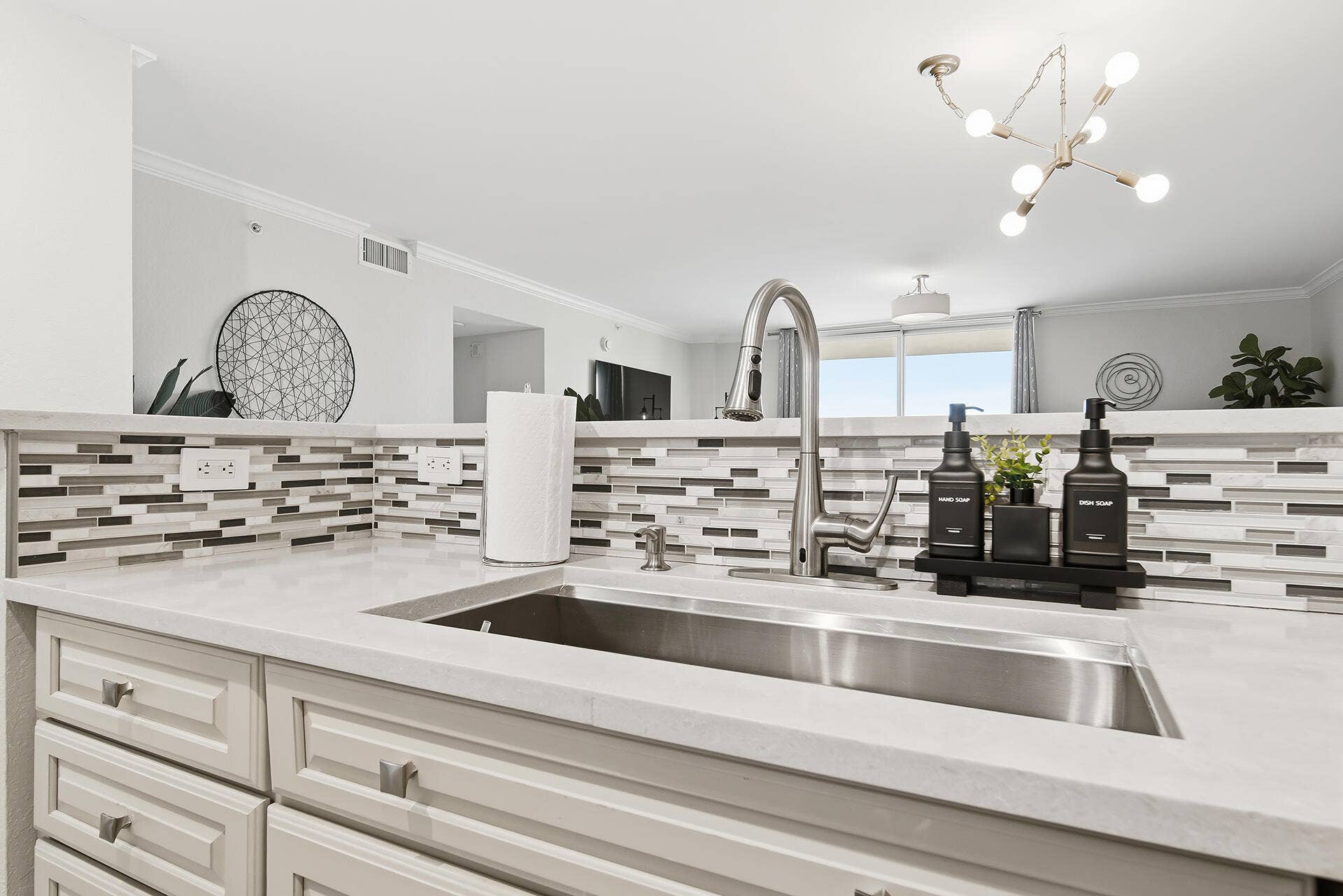 1801 N FLAGLER Drive, #201, West Palm Beach, FL 33407 1801-NORTH-FLAGLER-DR-UNIT-201-33407-004