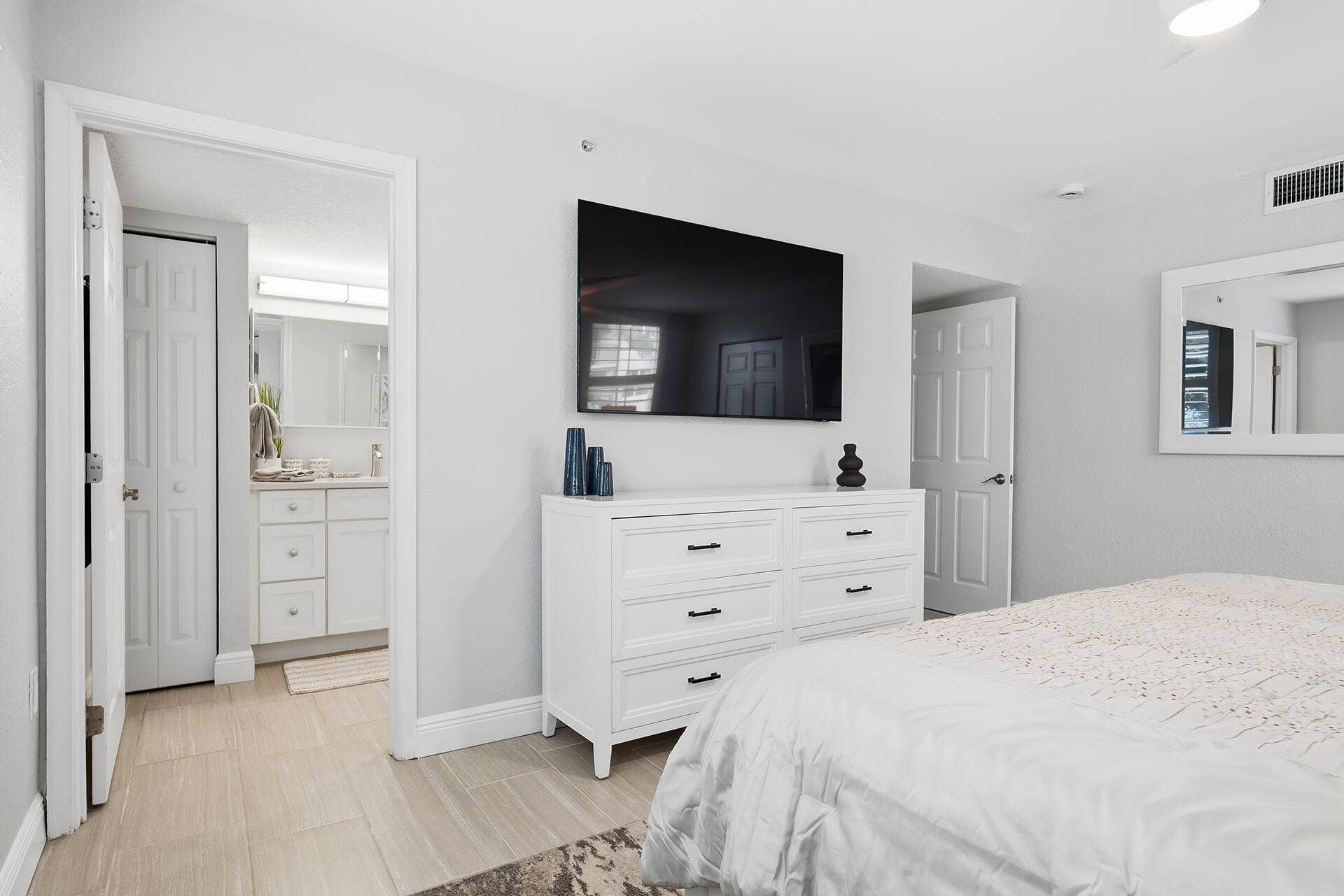 1801 N FLAGLER Drive, #201, West Palm Beach, FL 33407 1801-NORTH-FLAGLER-DR-UNIT-201-33407-019