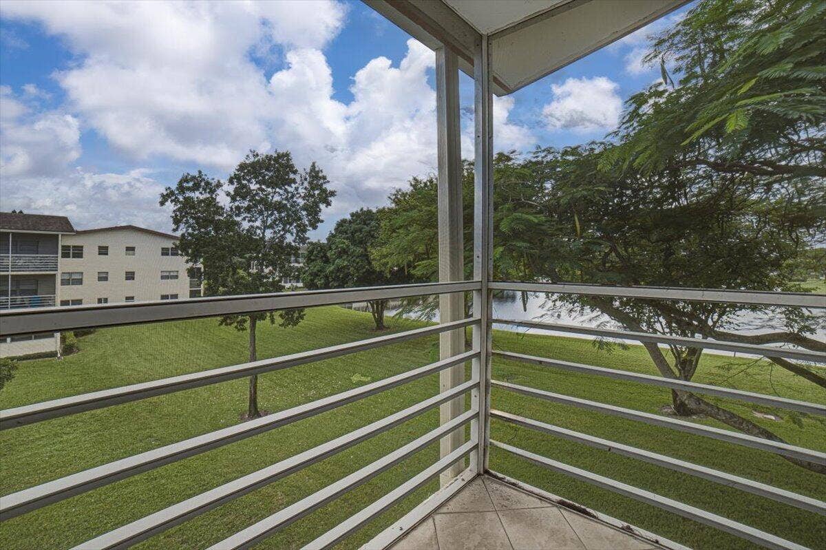 screened in patio2