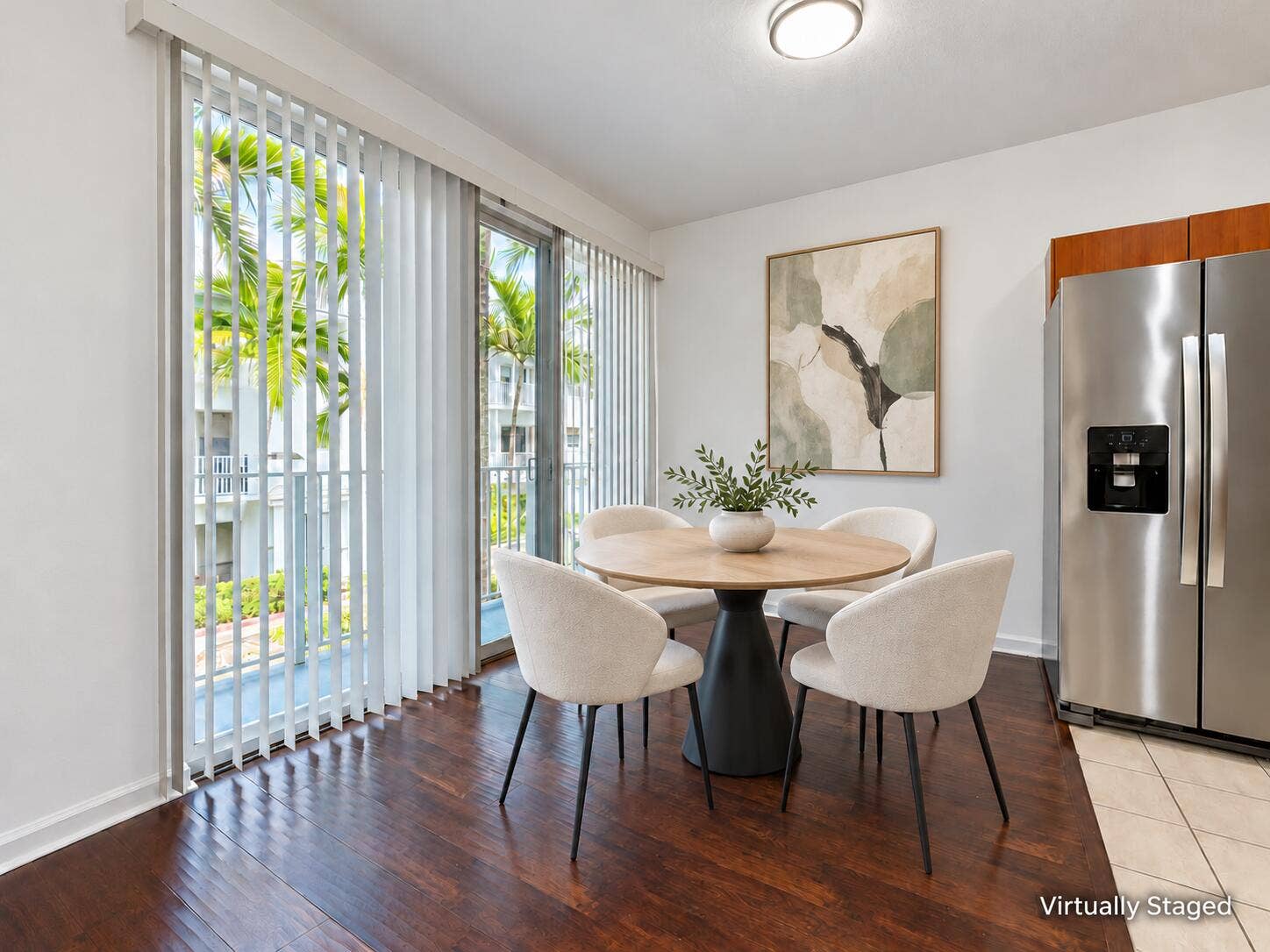 2725 NE 8TH Avenue, #112, Wilton Manors, FL 33334 Framed Abstract Art in a Dining Nook-1