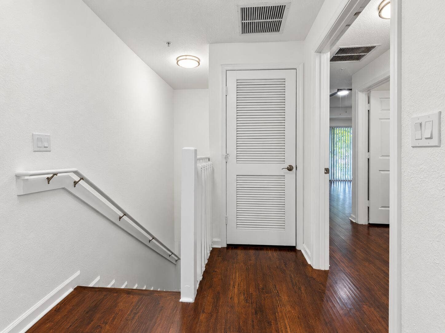 2725 NE 8TH Avenue, #112, Wilton Manors, FL 33334 Brightened and Straightened Home Interio