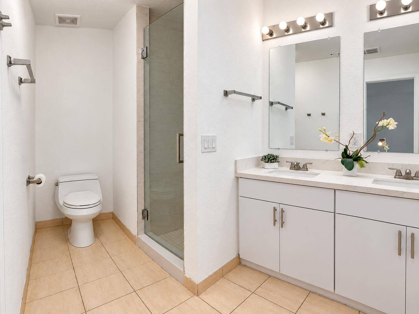 2725 NE 8TH Avenue, #112, Wilton Manors, FL 33334 Straightened Natural-Light Home Interior