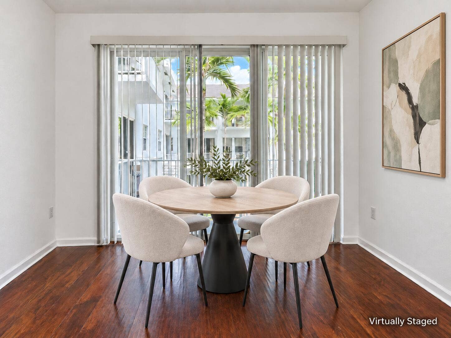 2725 NE 8TH Avenue, #112, Wilton Manors, FL 33334 Dining Nook with Abstract Wall Art-4