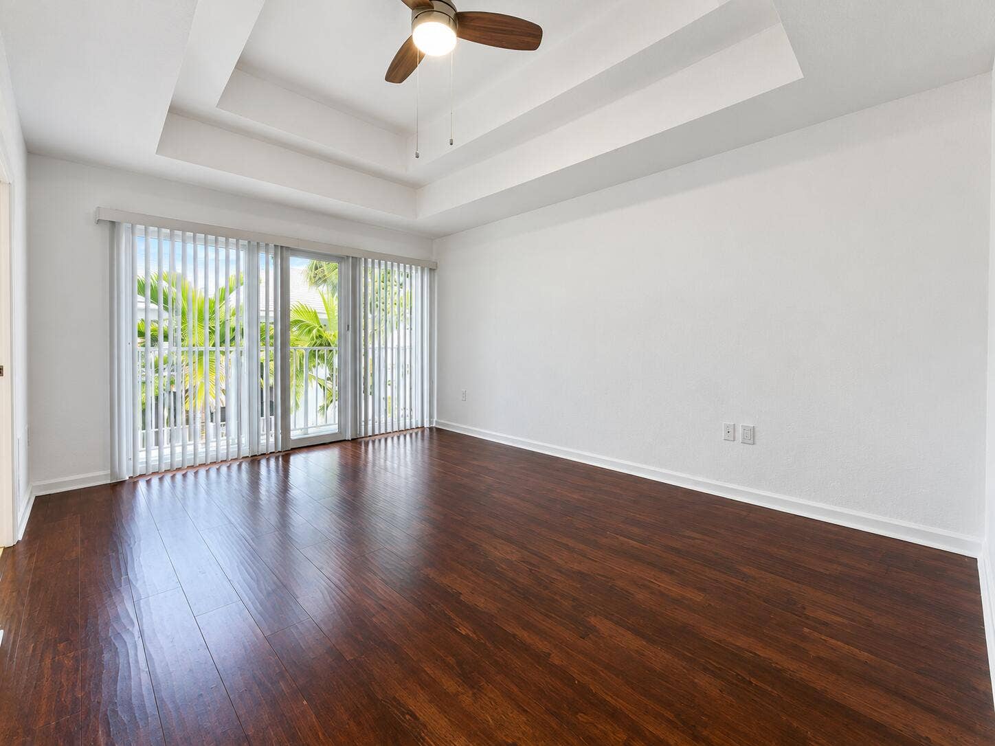 2725 NE 8TH Avenue, #112, Wilton Manors, FL 33334 Brightened, straightened property interi