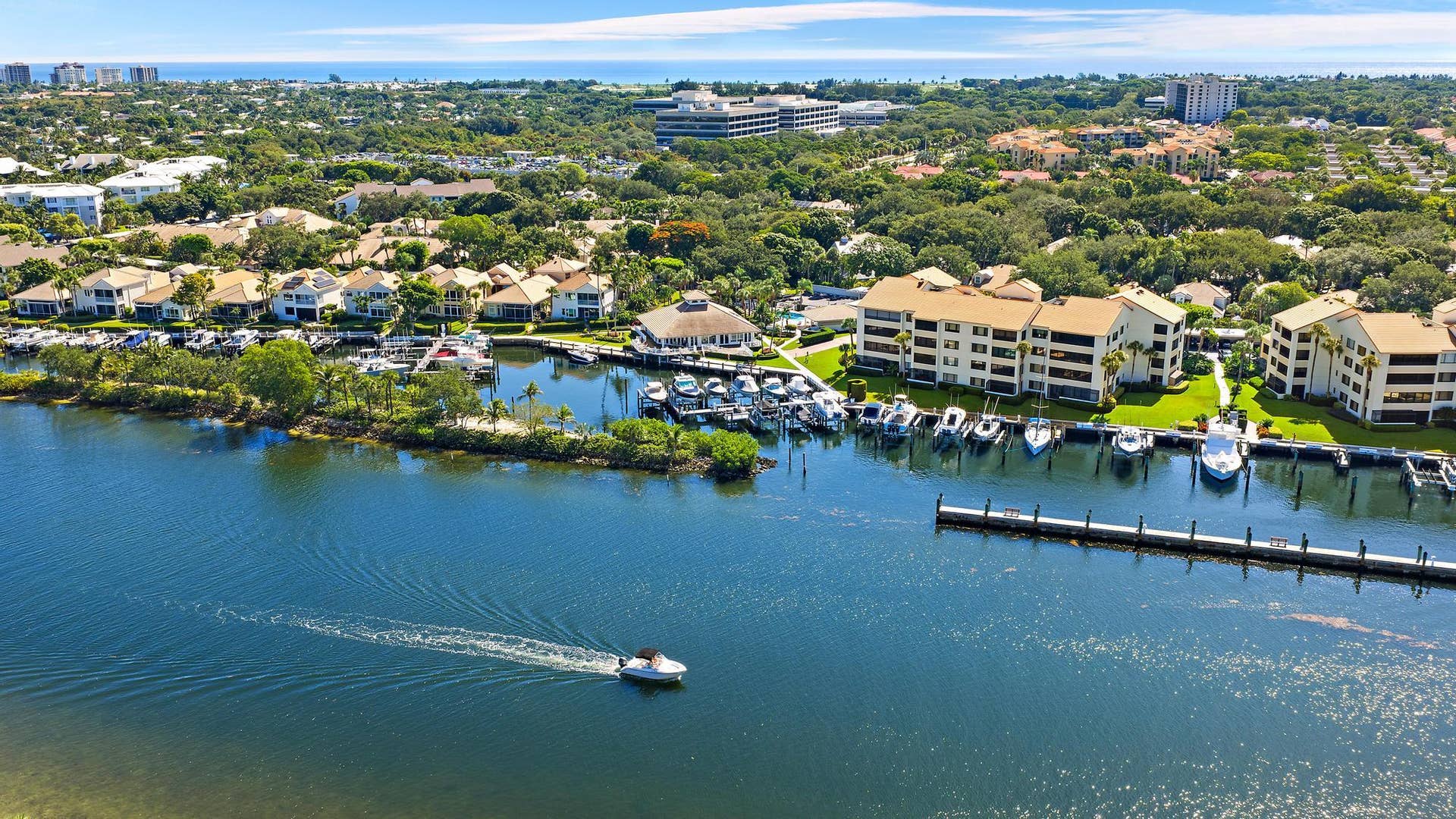 514 OAK HARBOUR Drive, Juno Beach, FL 33408 Marina Slip Available