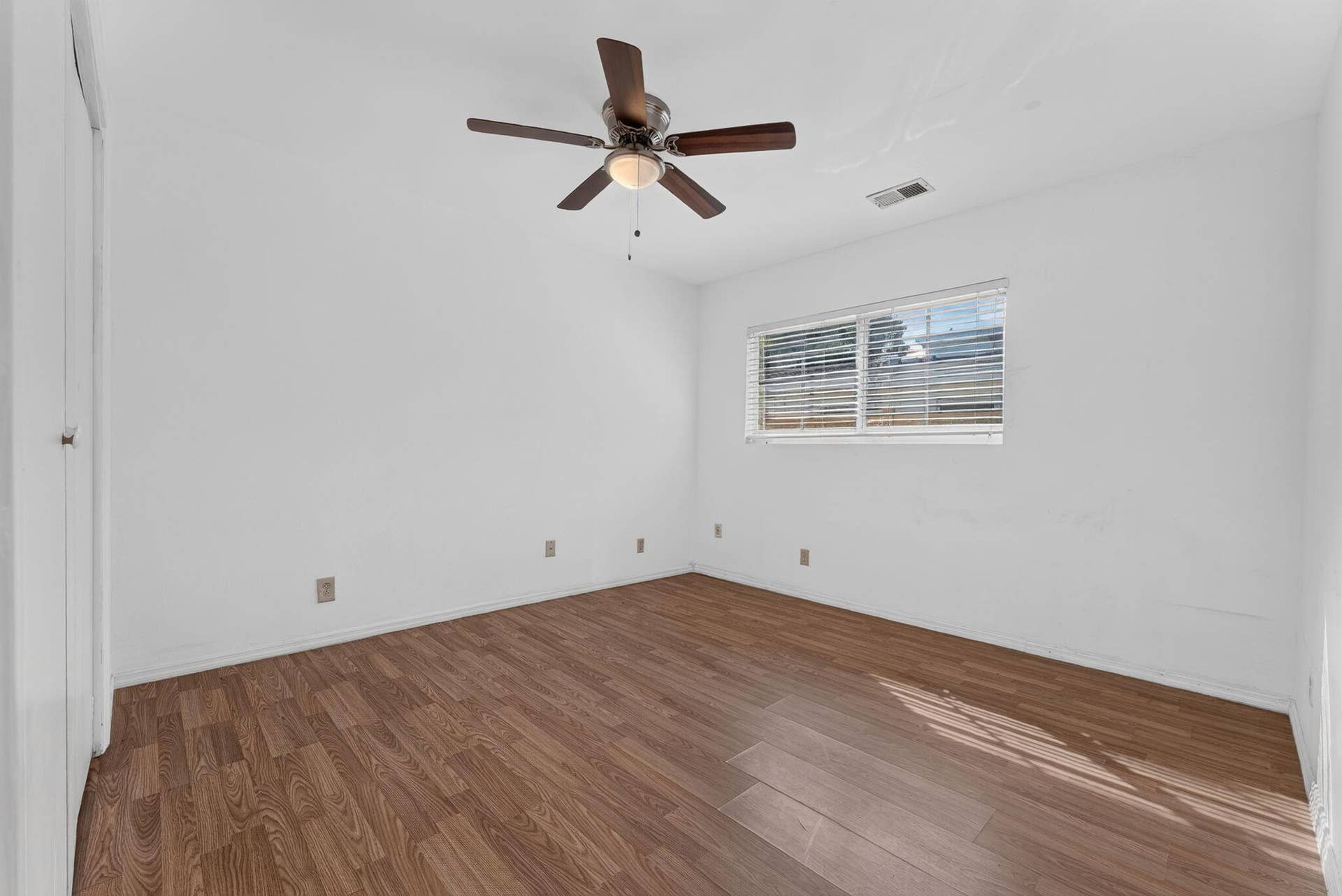 4361 NE 13TH Terrace, Oakland Park, FL 33334 2nd bedroom unfurnished