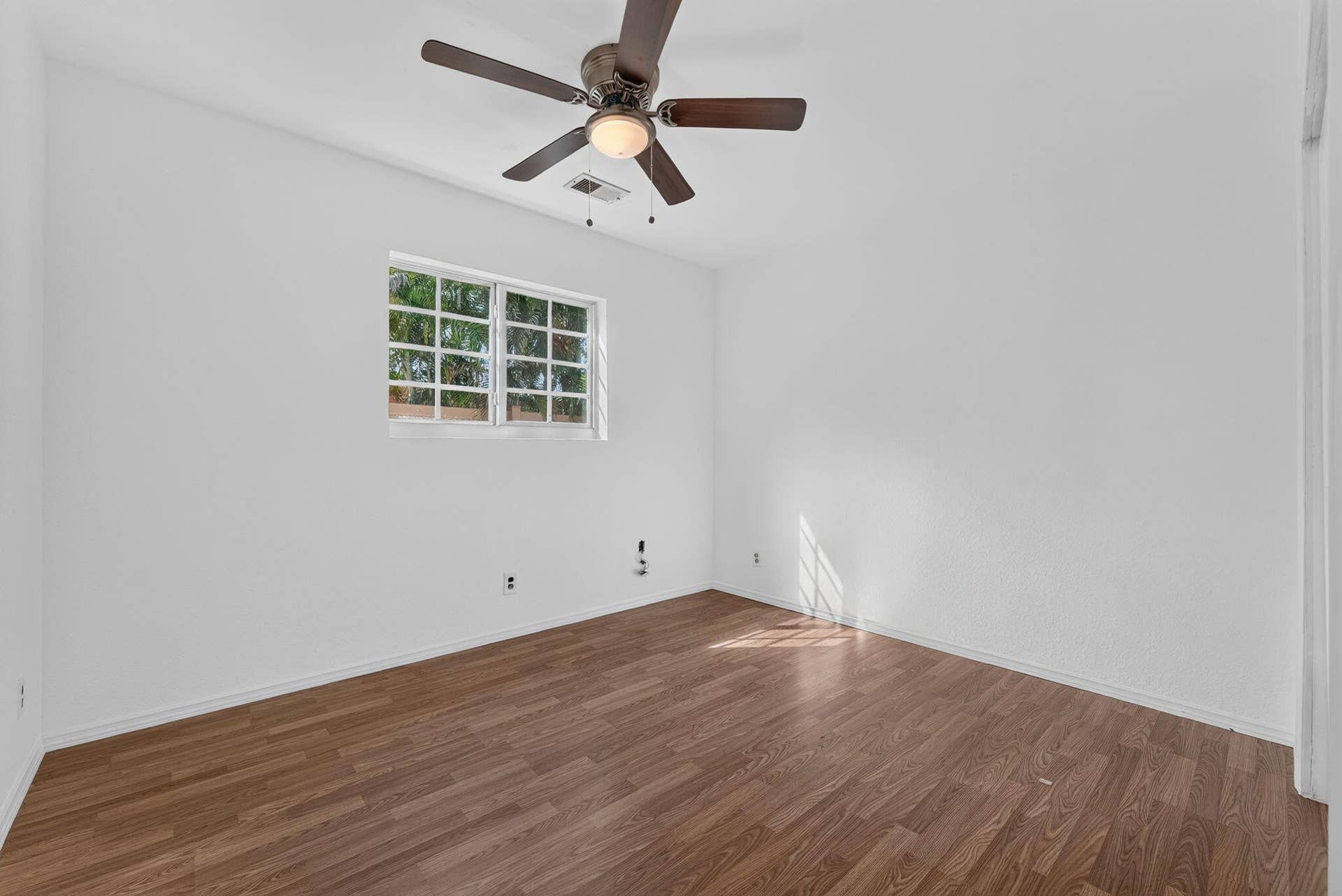4361 NE 13TH Terrace, Oakland Park, FL 33334 3rd bedroom unfurnished