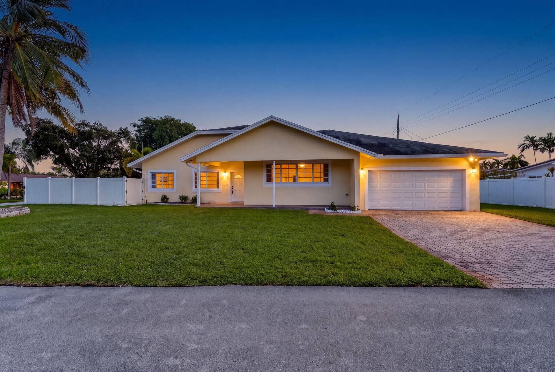 4361 NE 13TH Terrace, Oakland Park, FL 33334 WELCOME HOME!