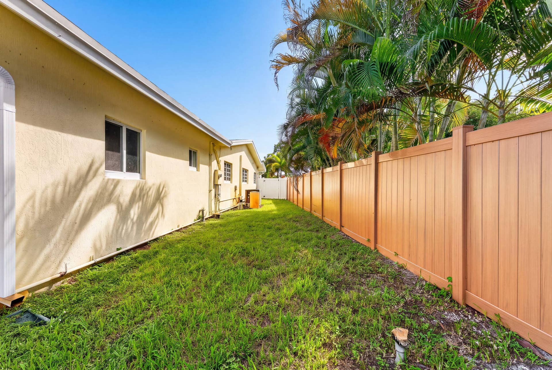 4361 NE 13TH Terrace, Oakland Park, FL 33334 44-web-or-mls-DSC00947_360MEDIA