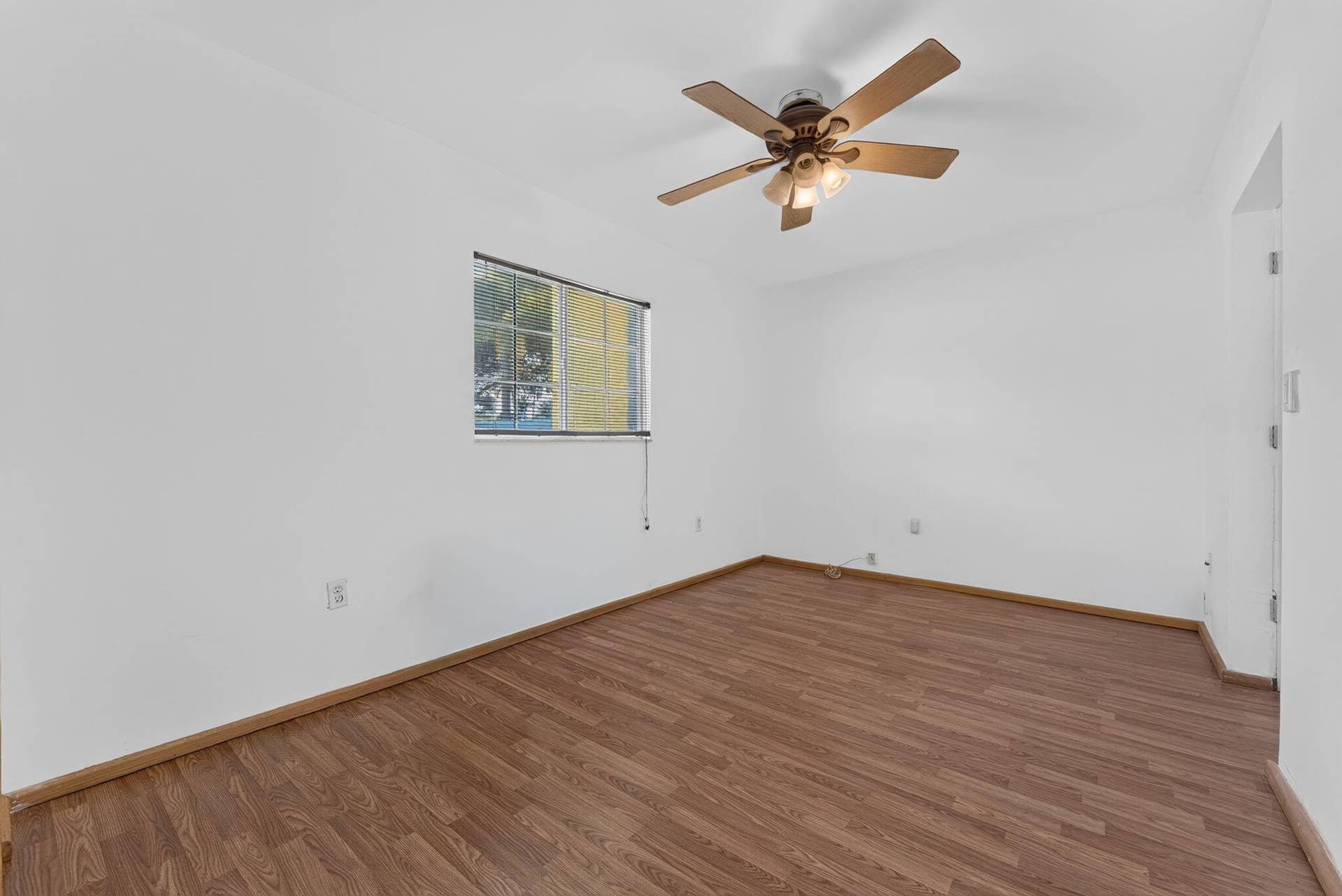 4361 NE 13TH Terrace, Oakland Park, FL 33334 Primary bedroom unfurnished