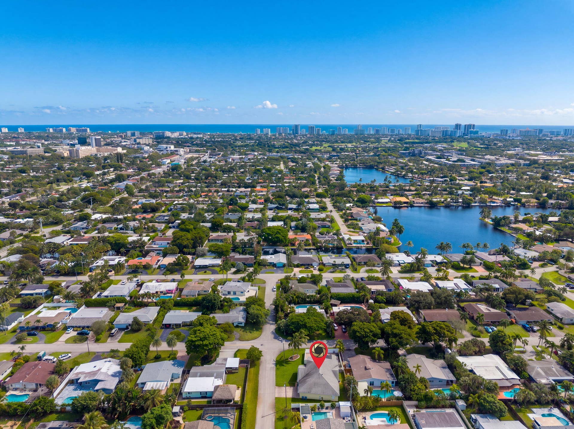 4361 NE 13TH Terrace, Oakland Park, FL 33334 Minutes to Lauderdale-by-the-Sea