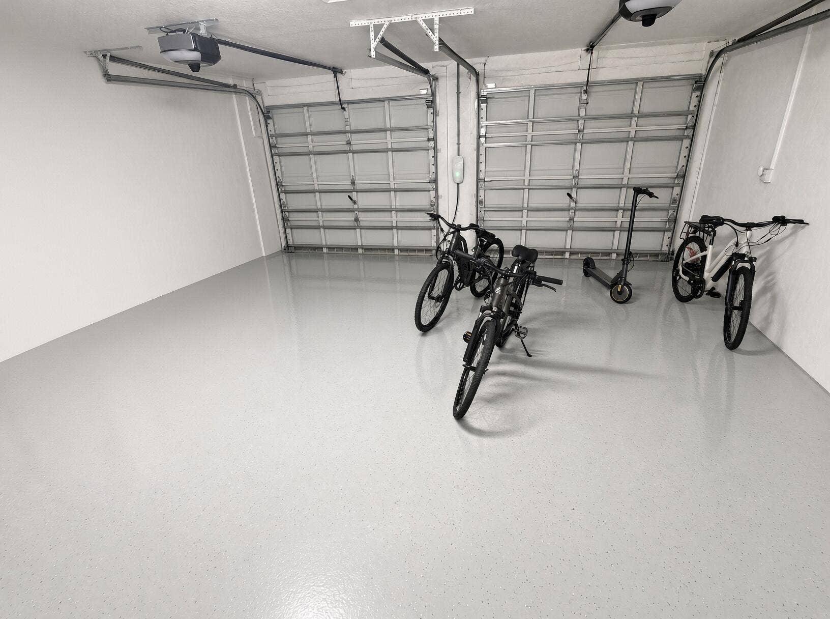 7770 SW 188TH Terrace, Cutler Bay, FL 33157 garage