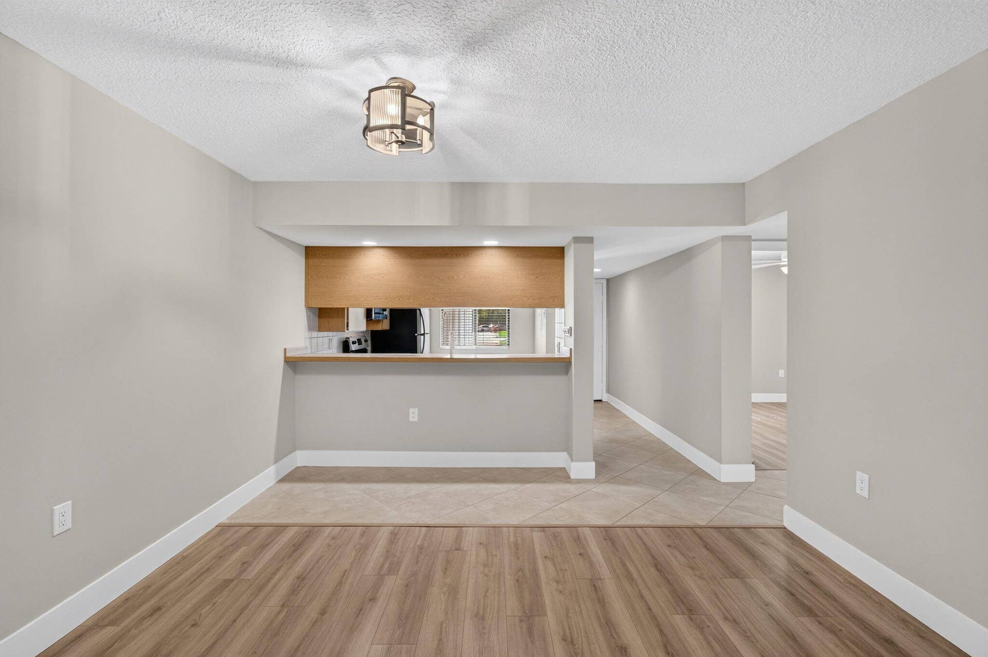 6169 Balboa Circle, #103, Boca Raton, FL 33433 Freshly painted and newer laminate floors