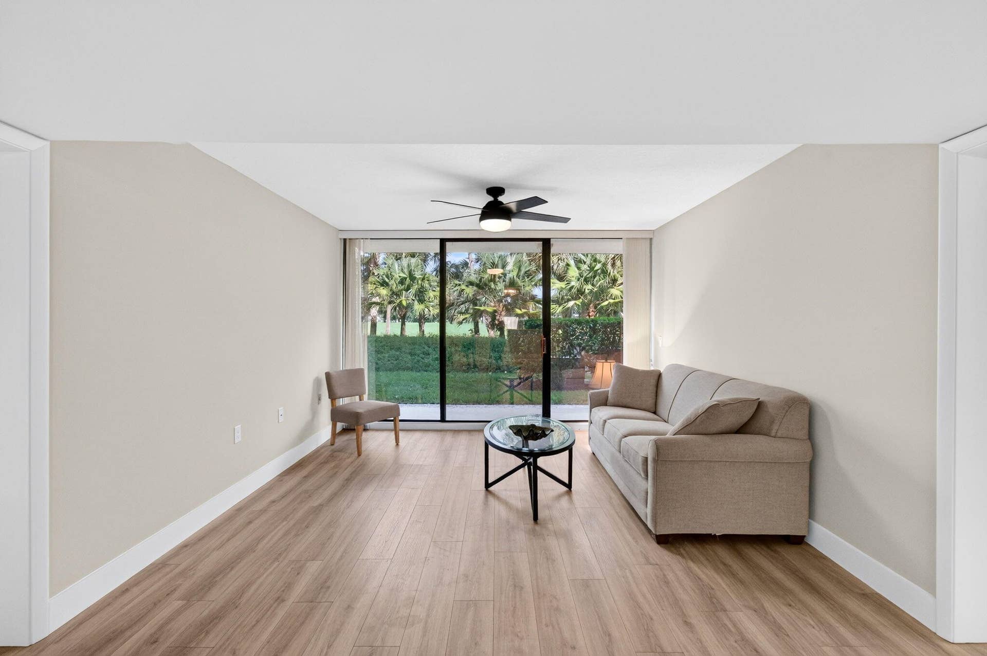 6169 Balboa Circle, #103, Boca Raton, FL 33433 Freshly painted newer laminate floors. Walk out patio with views of the golf course