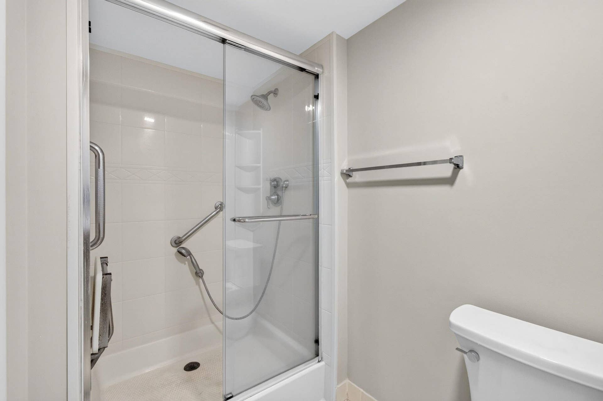 6169 Balboa Circle, #103, Boca Raton, FL 33433 Primary Bath