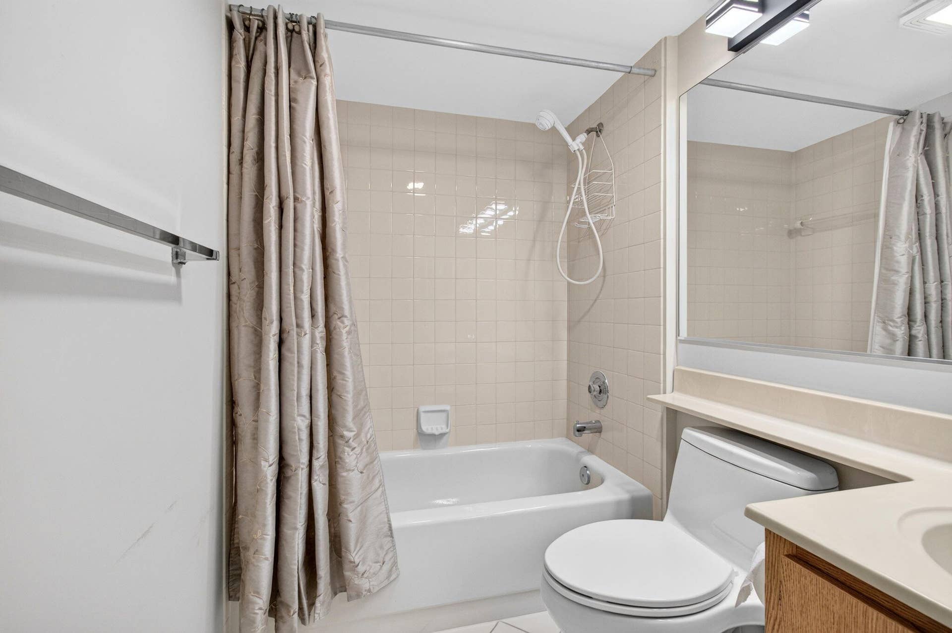 6169 Balboa Circle, #103, Boca Raton, FL 33433 53-web-or-mls-DSC_4660