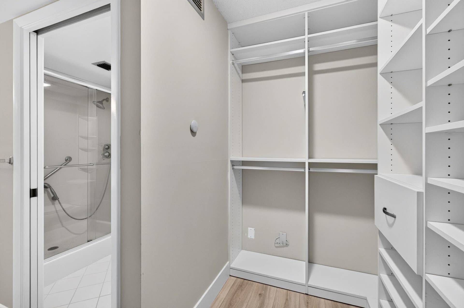 6169 Balboa Circle, #103, Boca Raton, FL 33433 Custom Closets