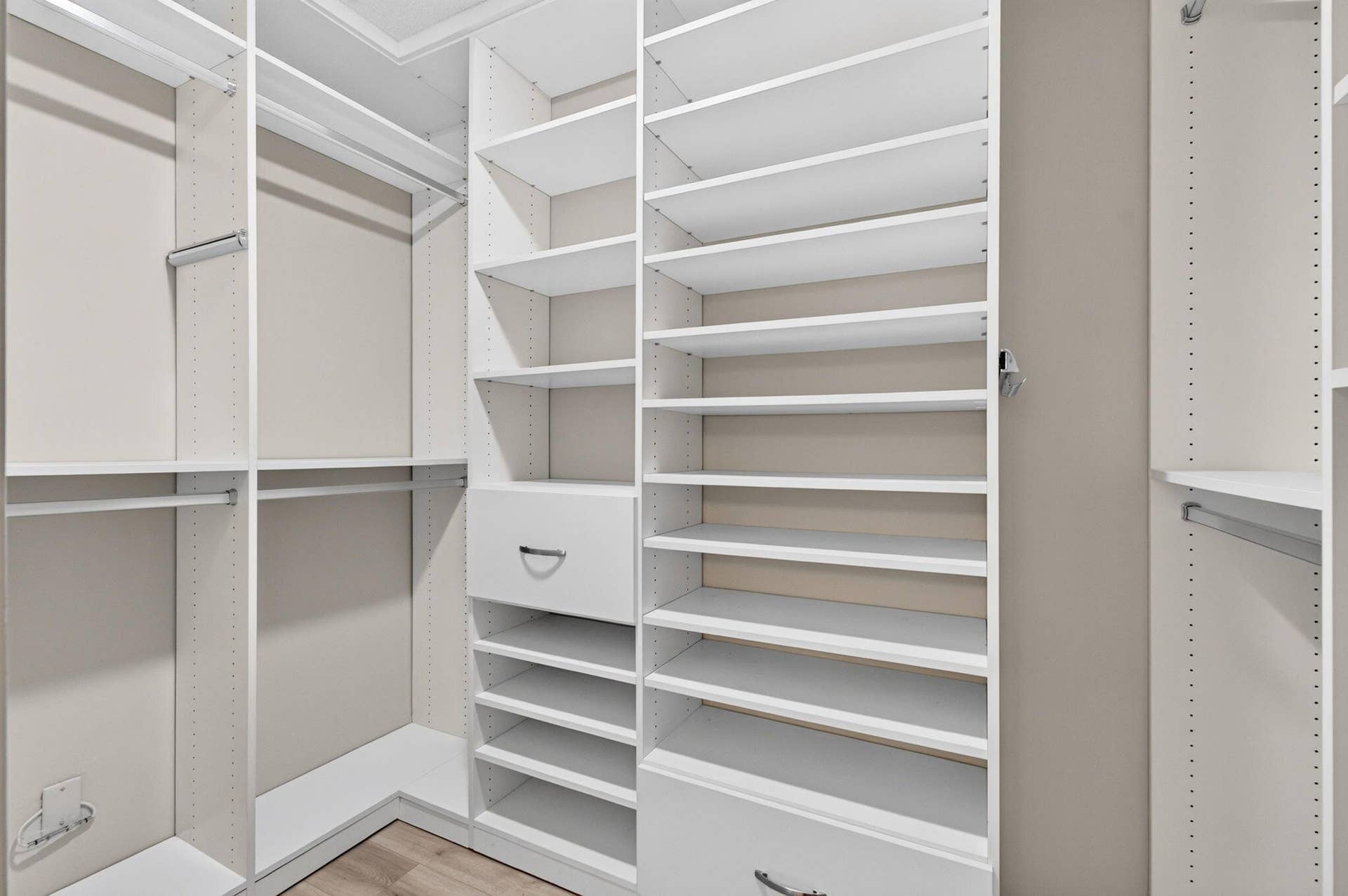 6169 Balboa Circle, #103, Boca Raton, FL 33433 Custom closets