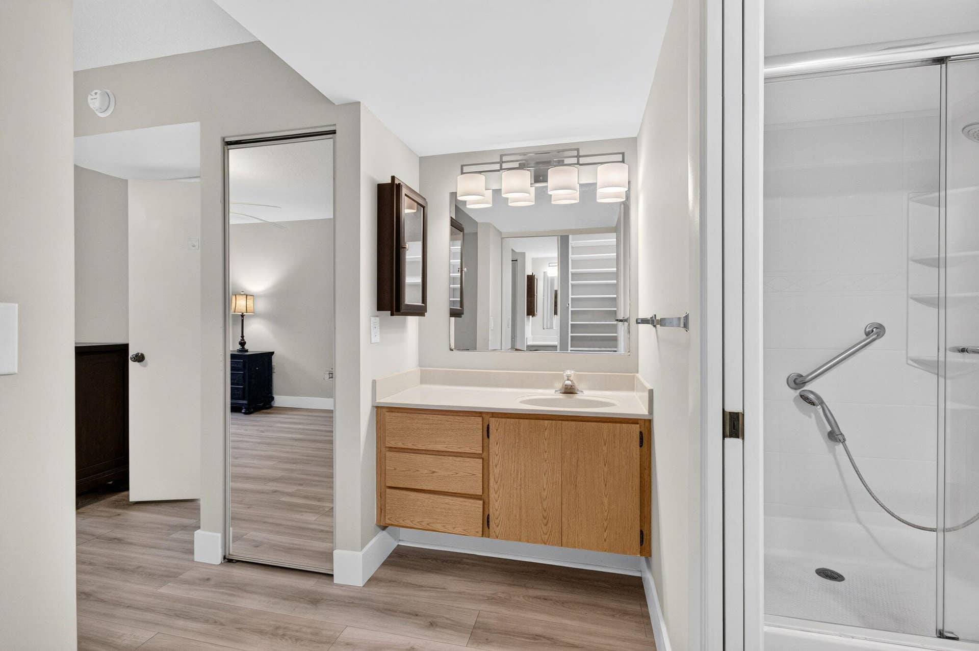 6169 Balboa Circle, #103, Boca Raton, FL 33433 Primary bath